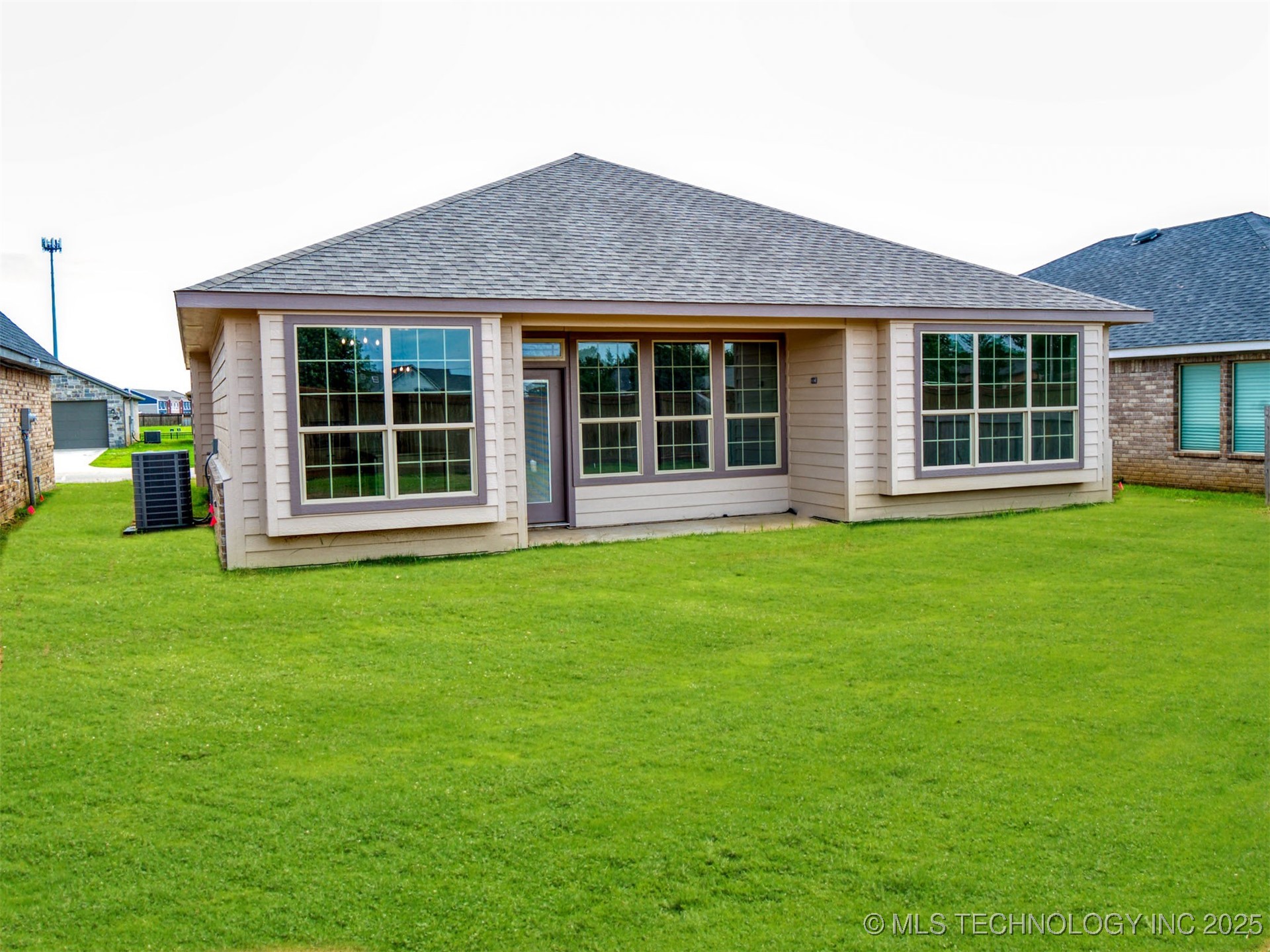 1193 Wild Indigo Circle Property Photo 36