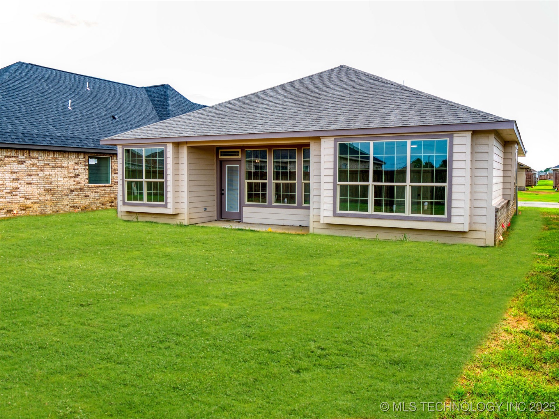 1193 Wild Indigo Circle Property Photo 38