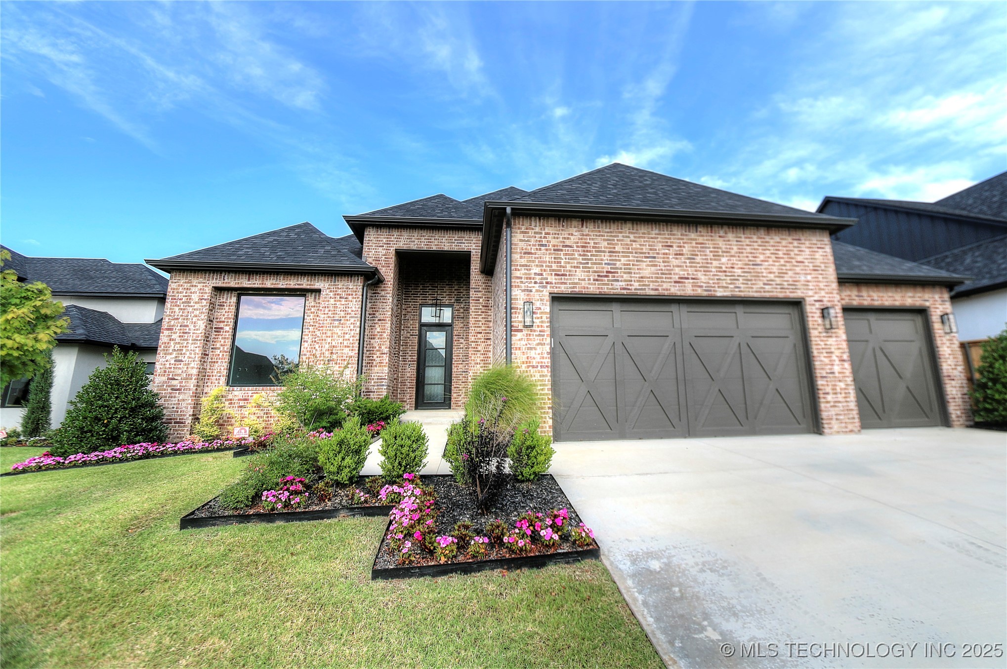 11220 S Fir Avenue W Property Photo 1