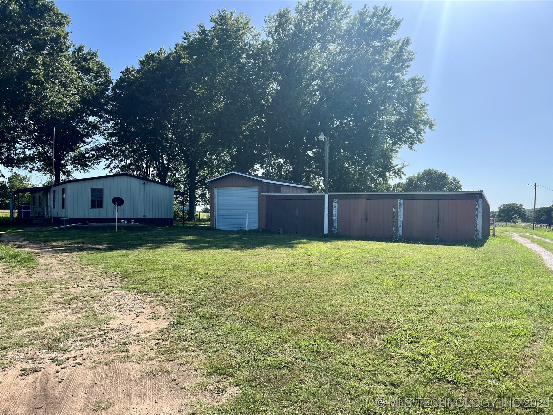 109038 Old Highway 69 Property Photo 1
