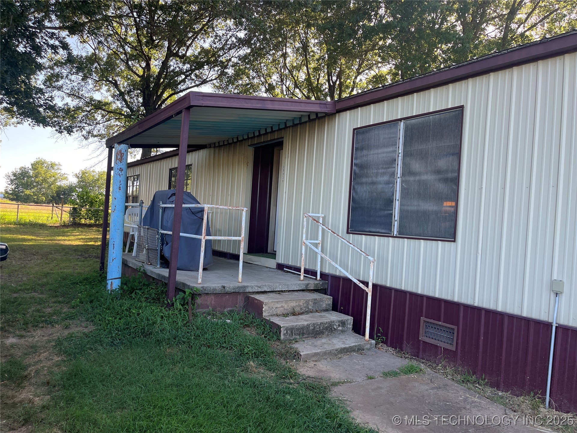 109038 Old Highway 69 Property Photo 3