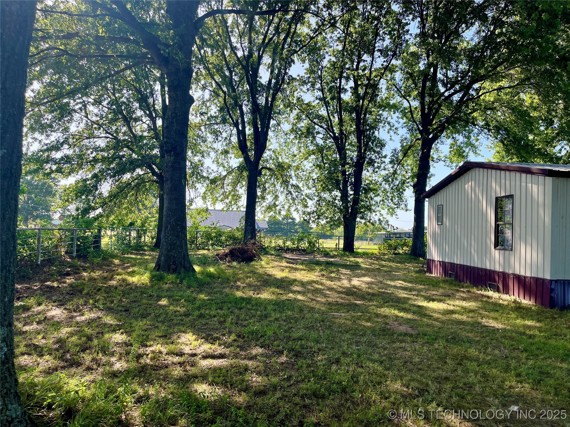 109038 Old Highway 69 Property Photo 6