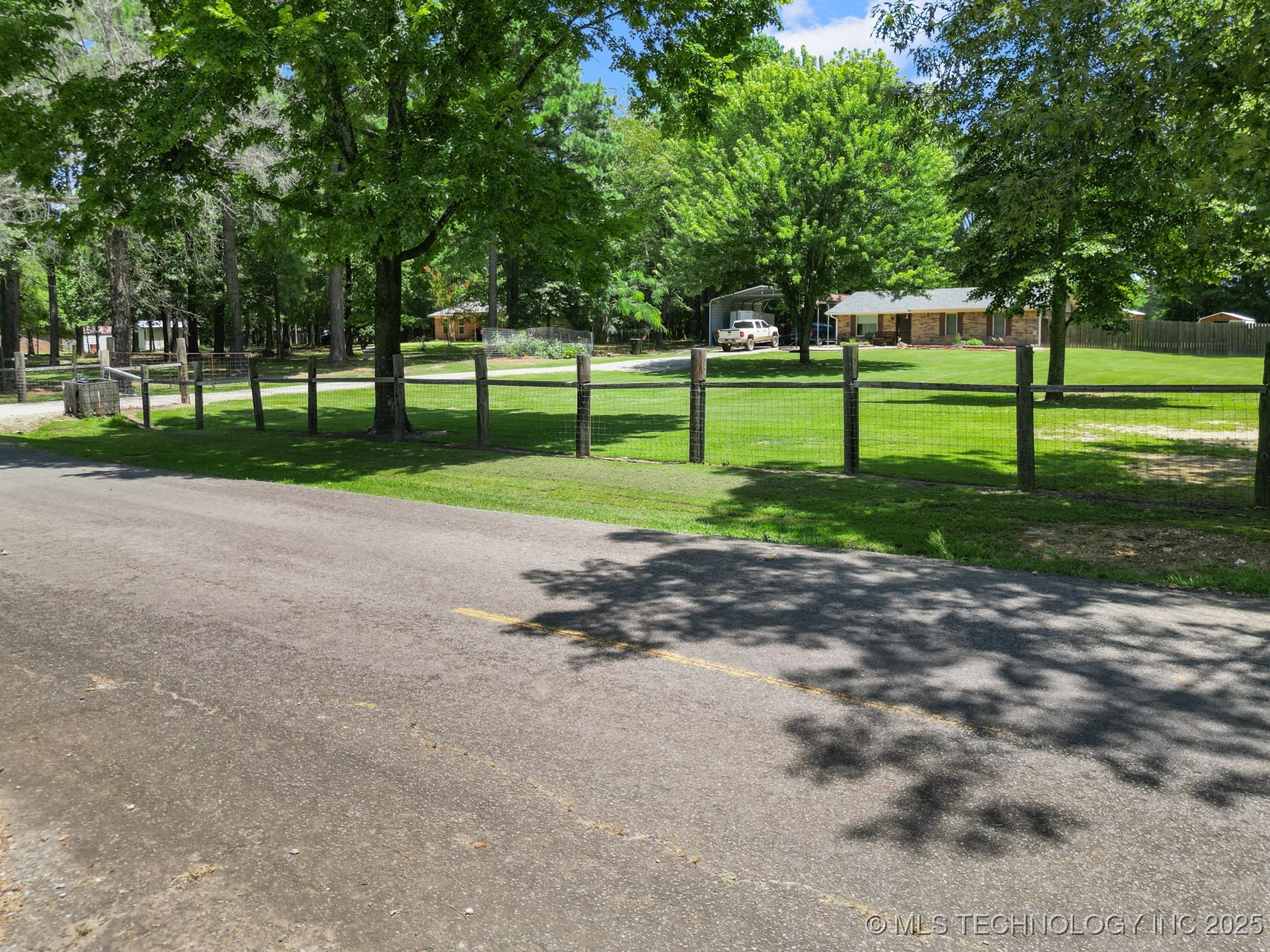 191796 N 4201 Road Property Photo 1