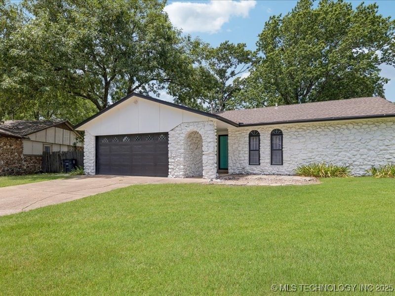 13351 E 32nd Street Property Photo 1