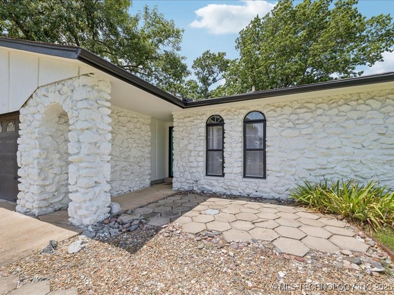 13351 E 32nd Street Property Photo 3