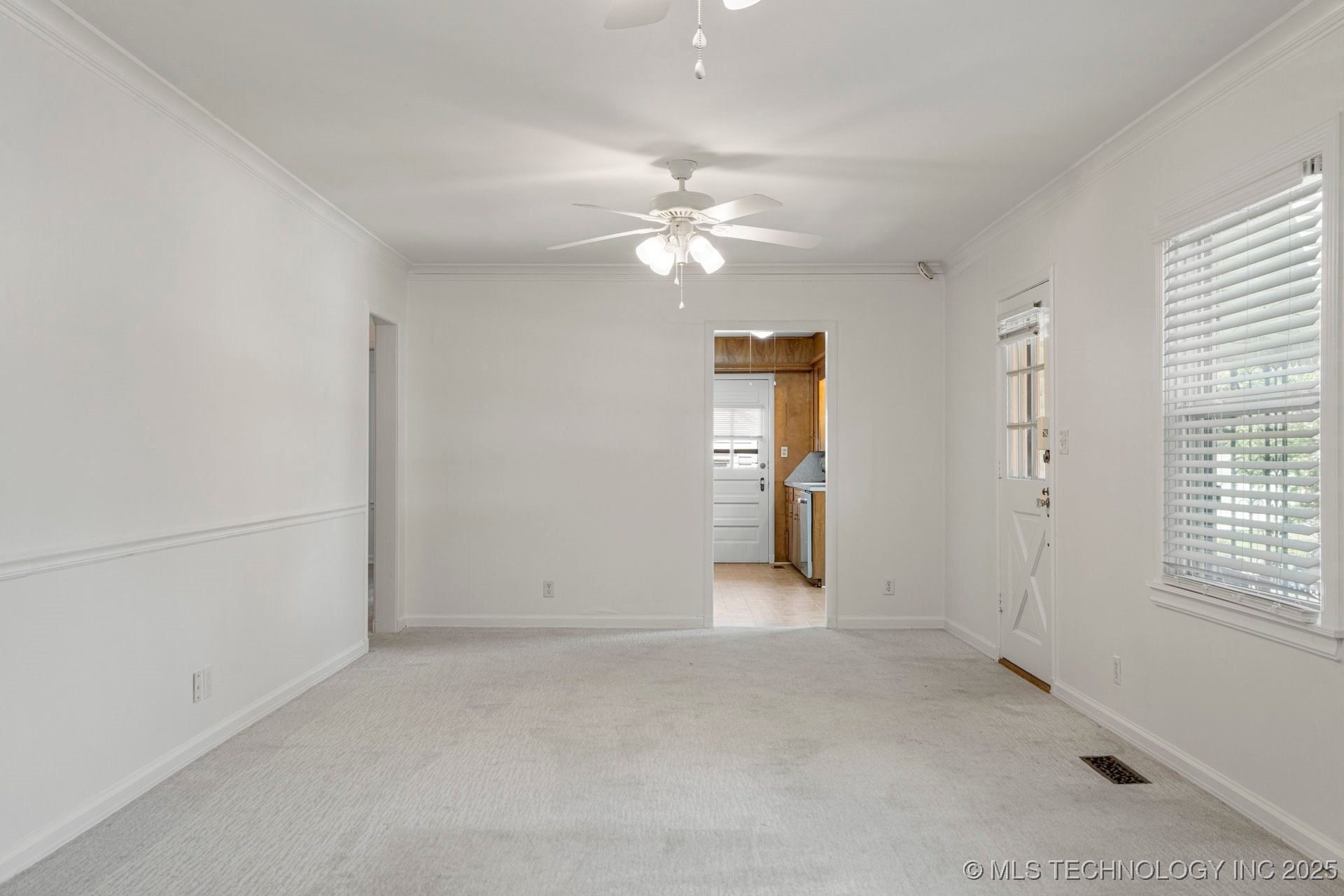 4716 E 5th Place Property Photo 10