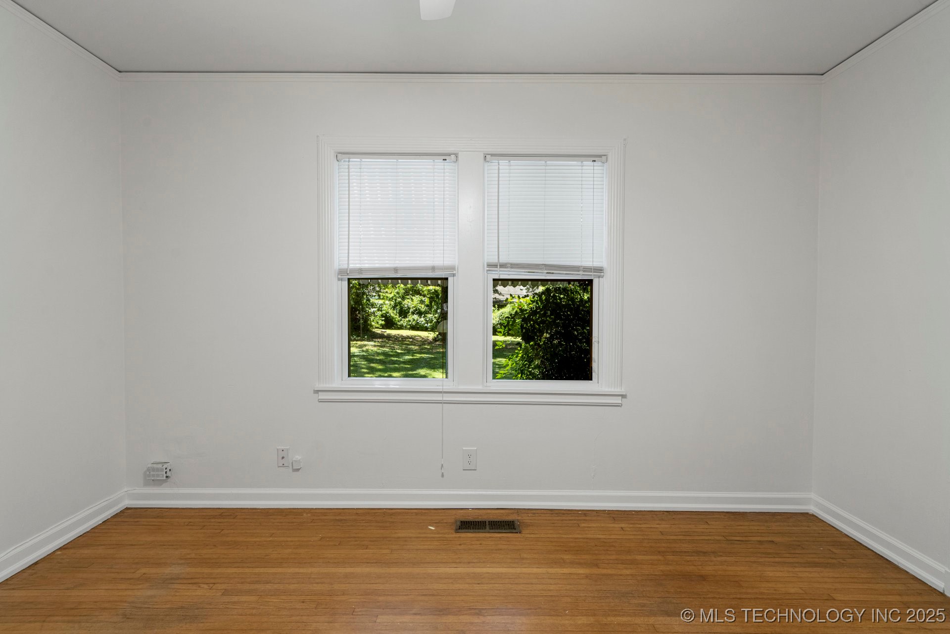 4716 E 5th Place Property Photo 18