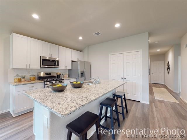 208 N Cattle Drive Property Photo 4