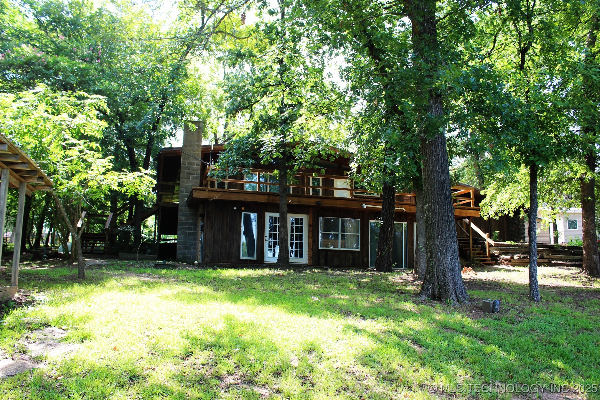 1102 Peninsula Drive Property Photo 1