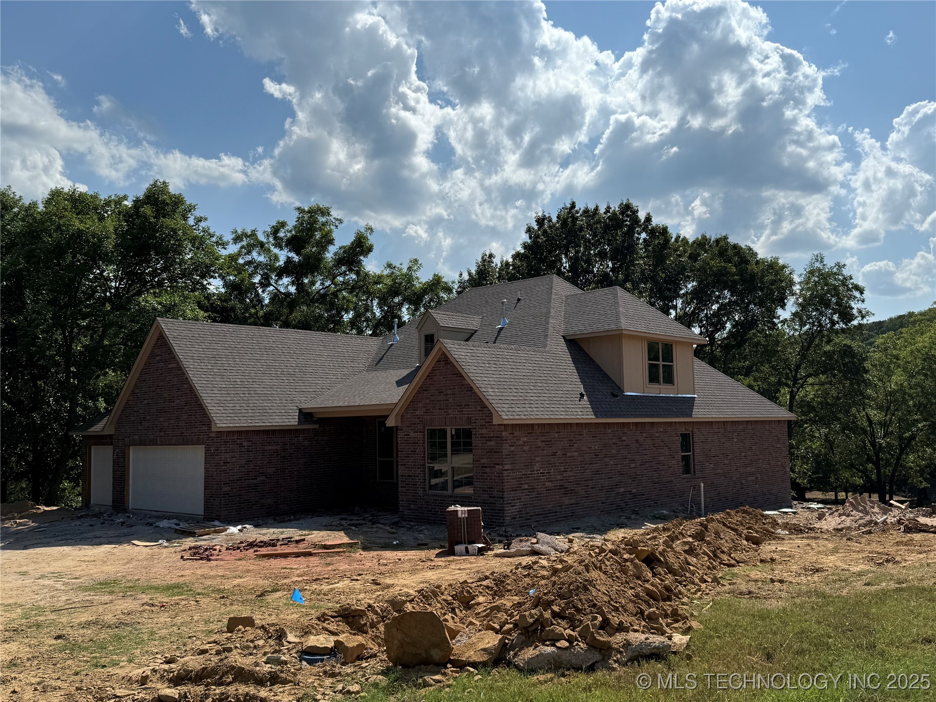 15971 Munson Court Property Photo 1