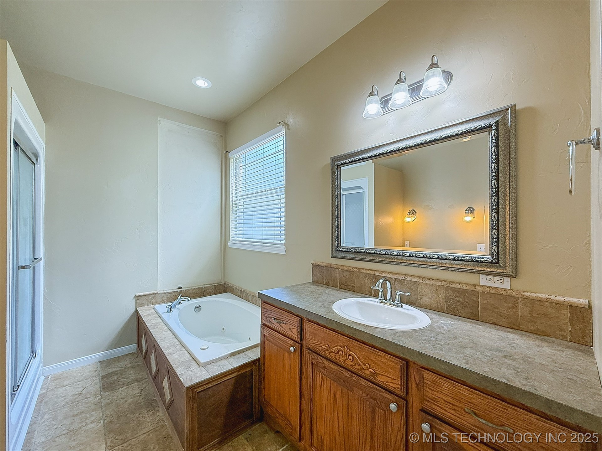 17290 County Road 3548 Property Photo 27