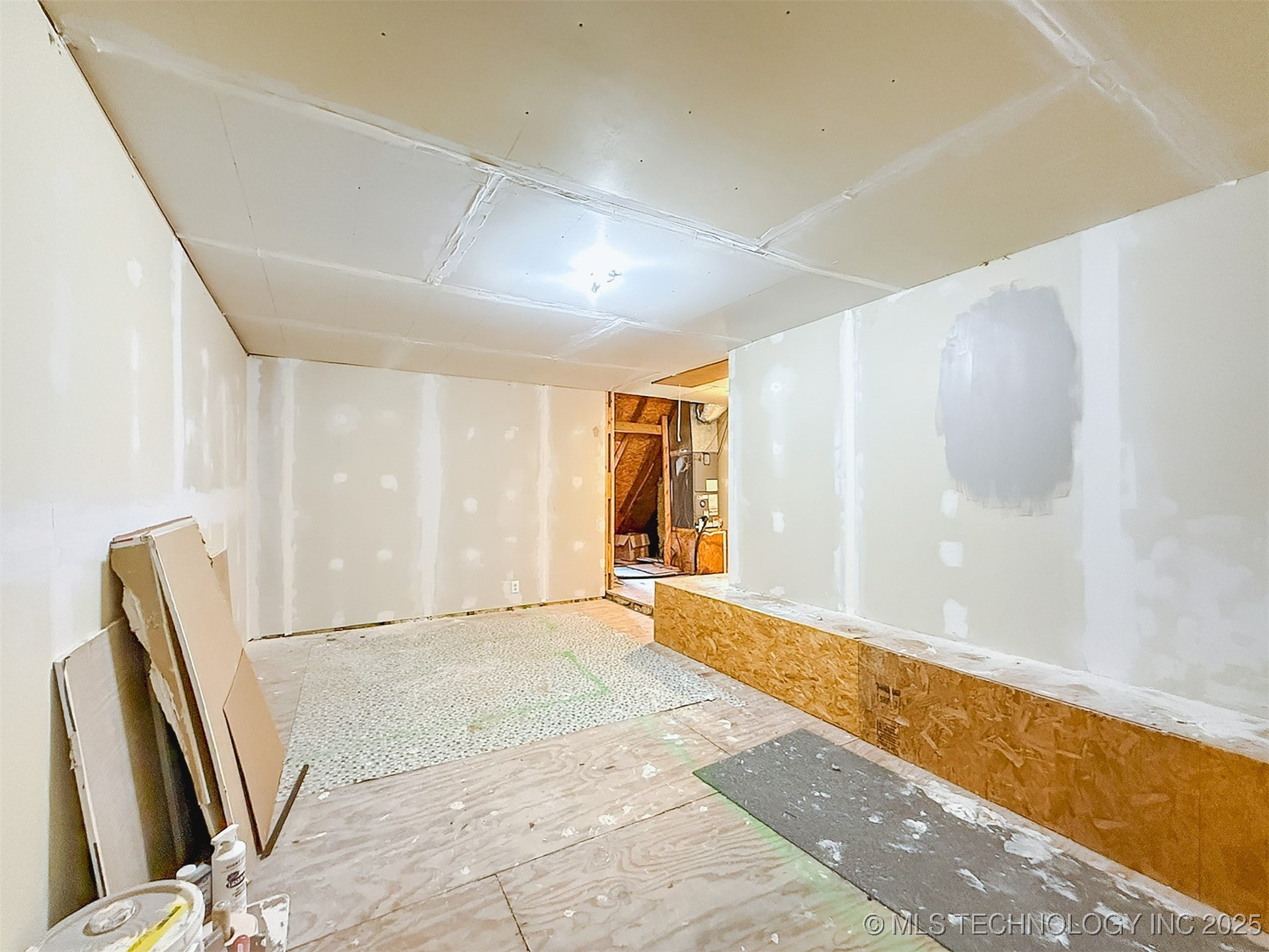 17290 County Road 3548 Property Photo 49