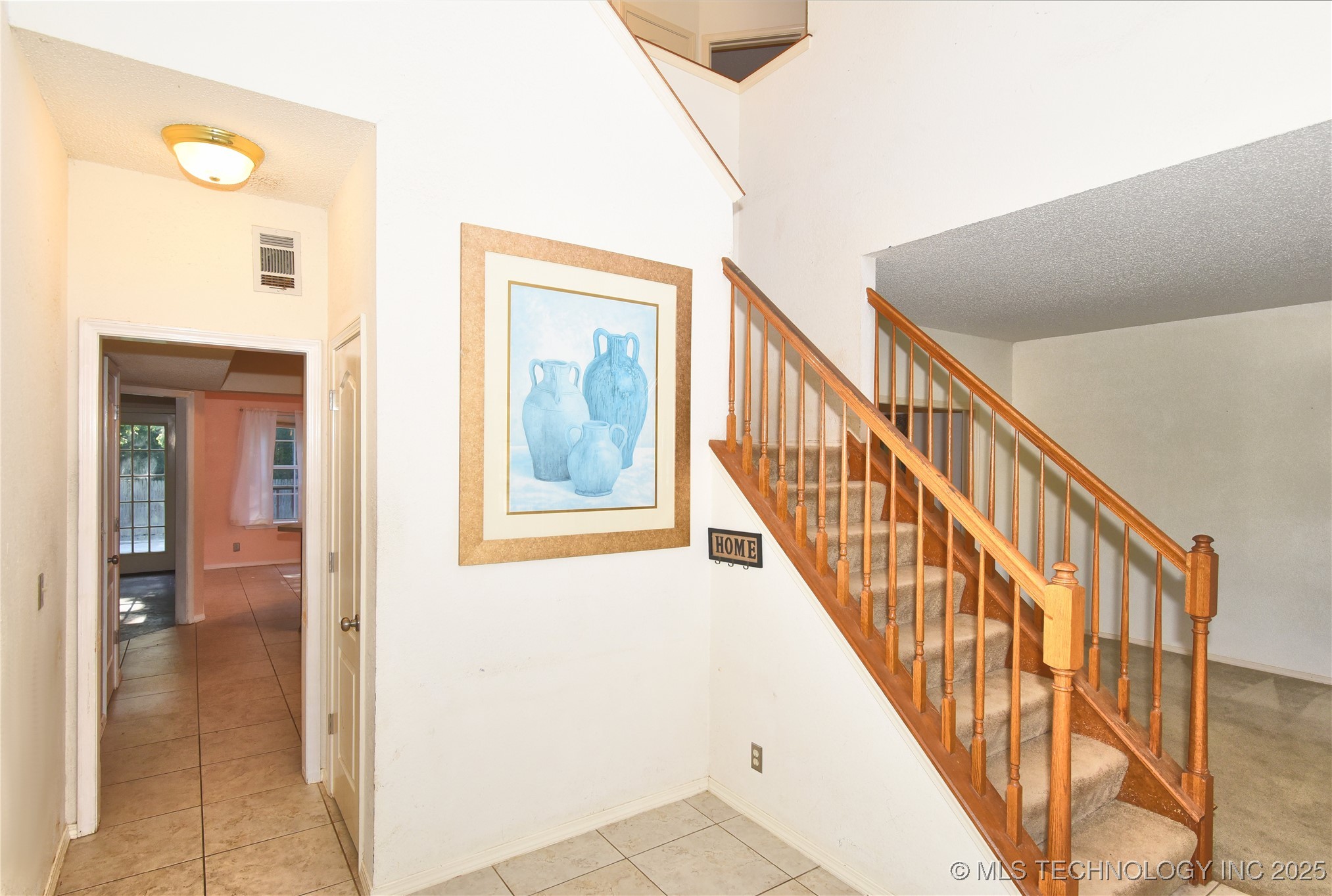 301 N Magnolia Avenue Property Photo 4