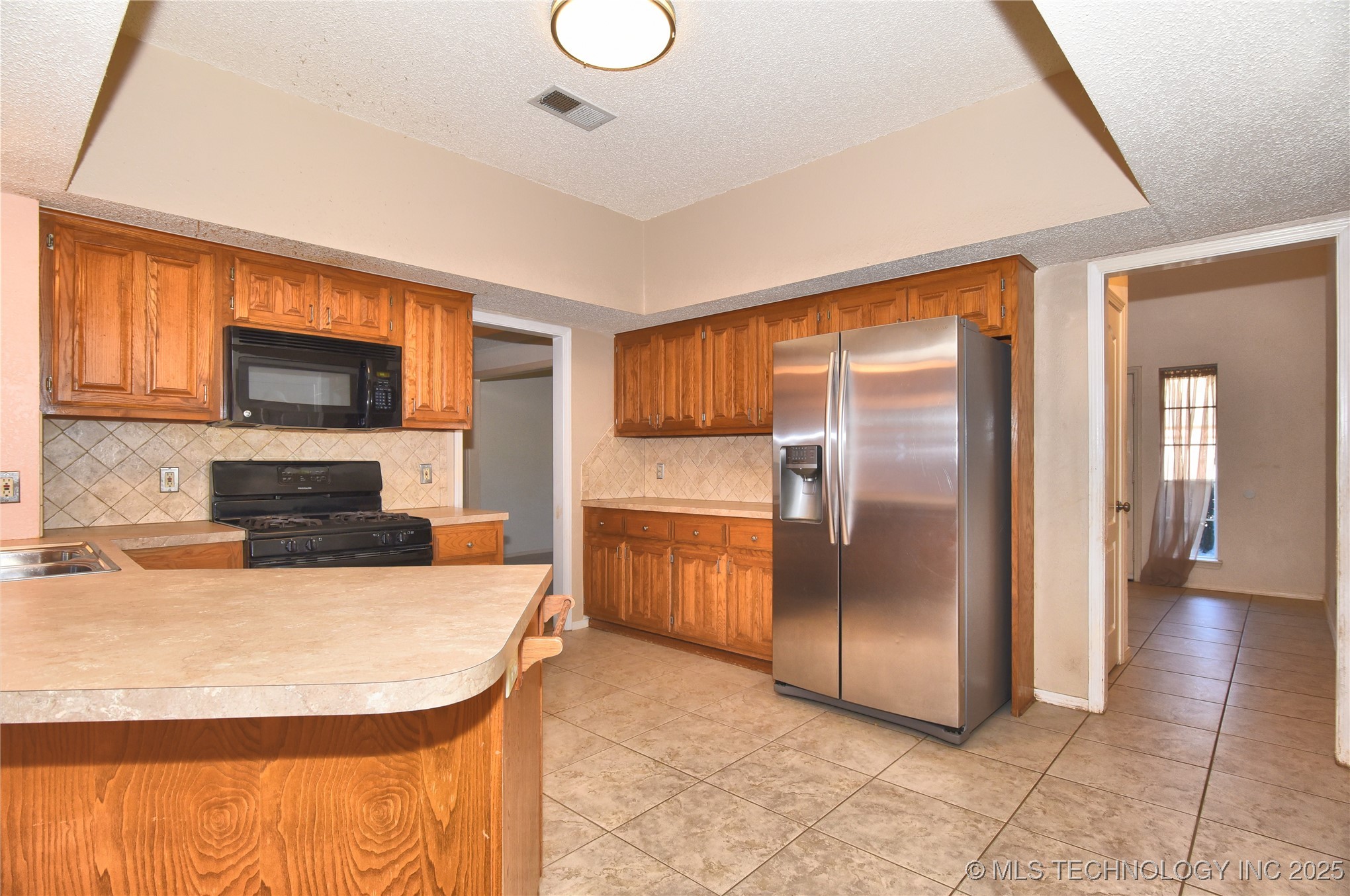 301 N Magnolia Avenue Property Photo 8