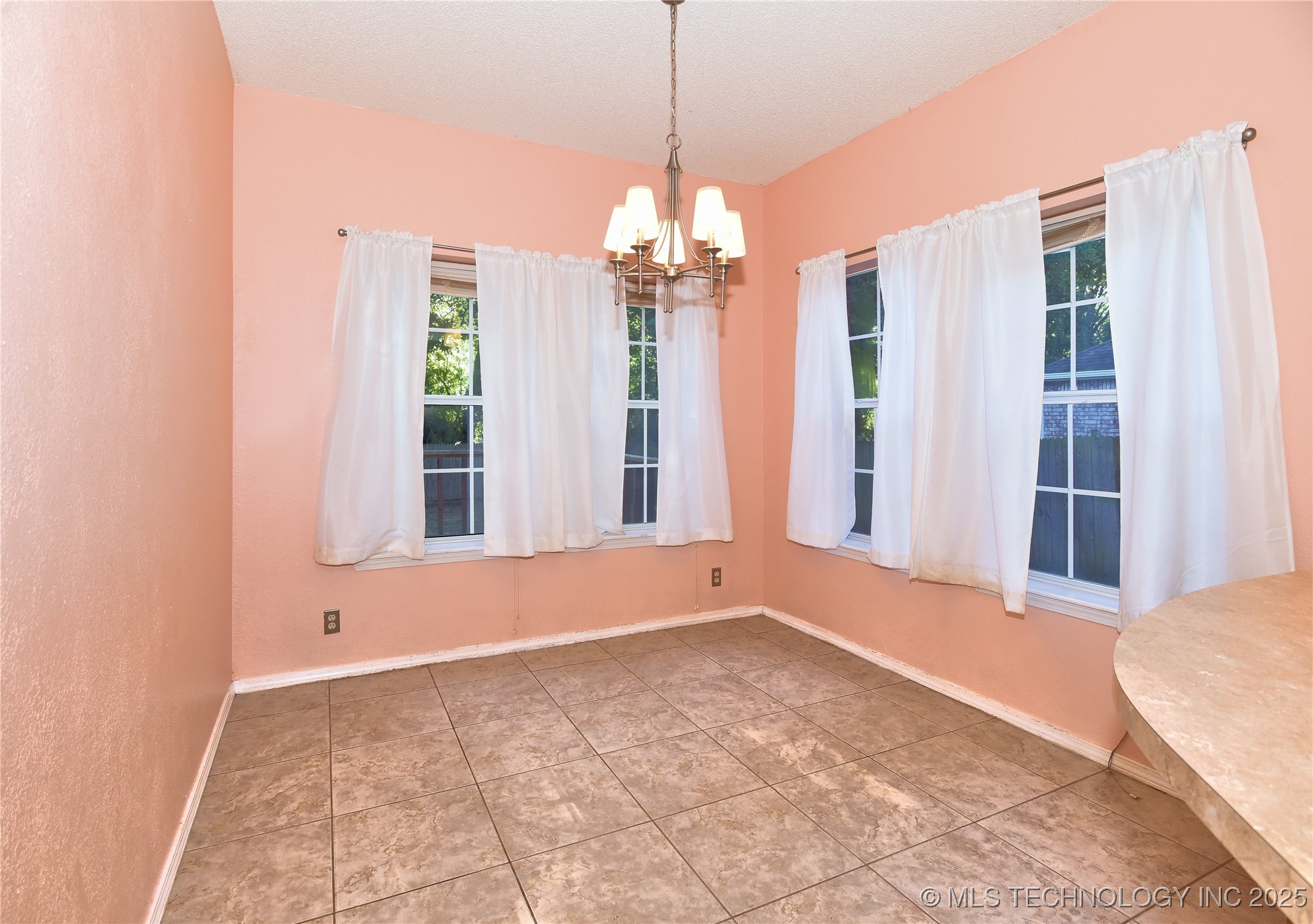 301 N Magnolia Avenue Property Photo 16