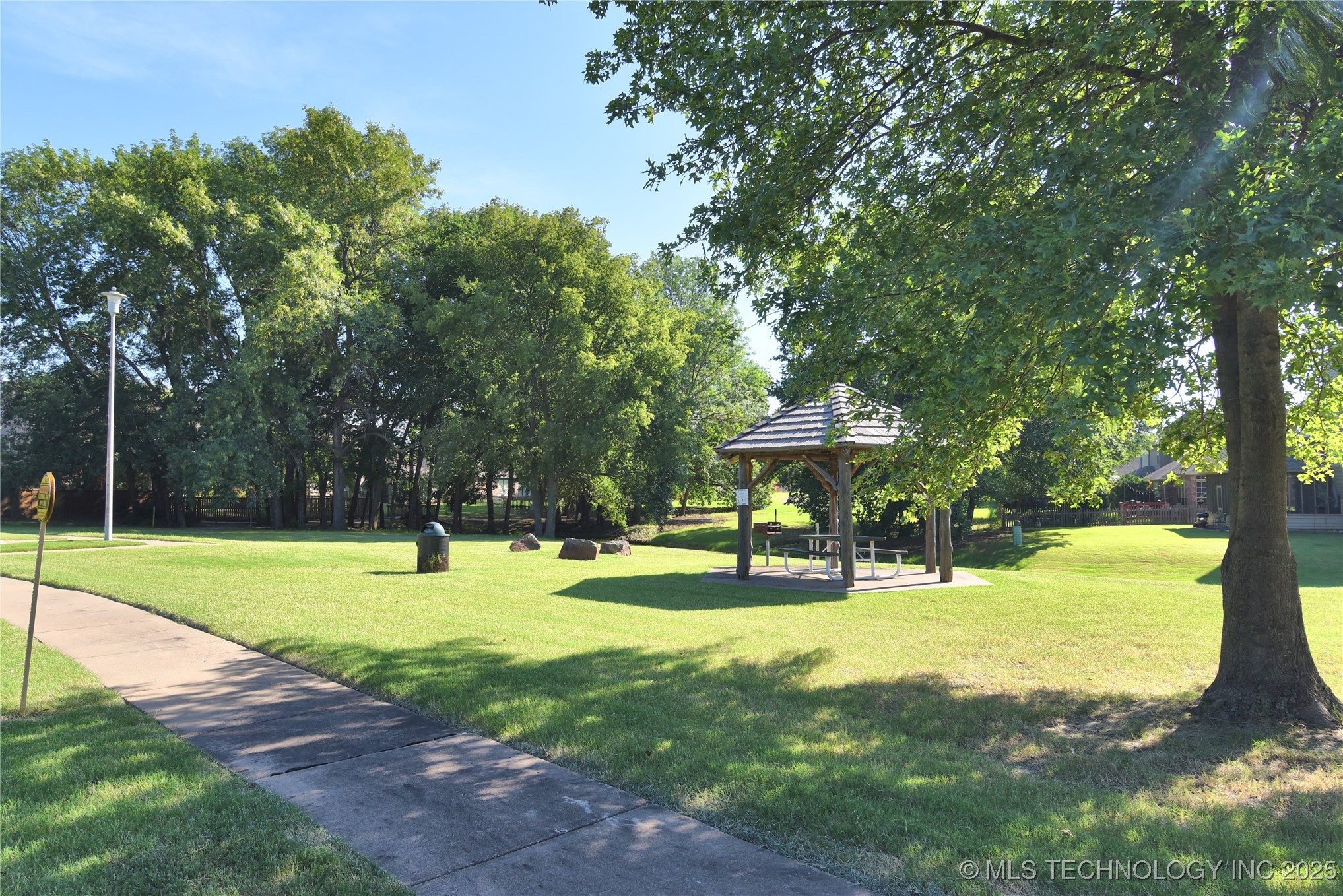 301 N Magnolia Avenue Property Photo 39