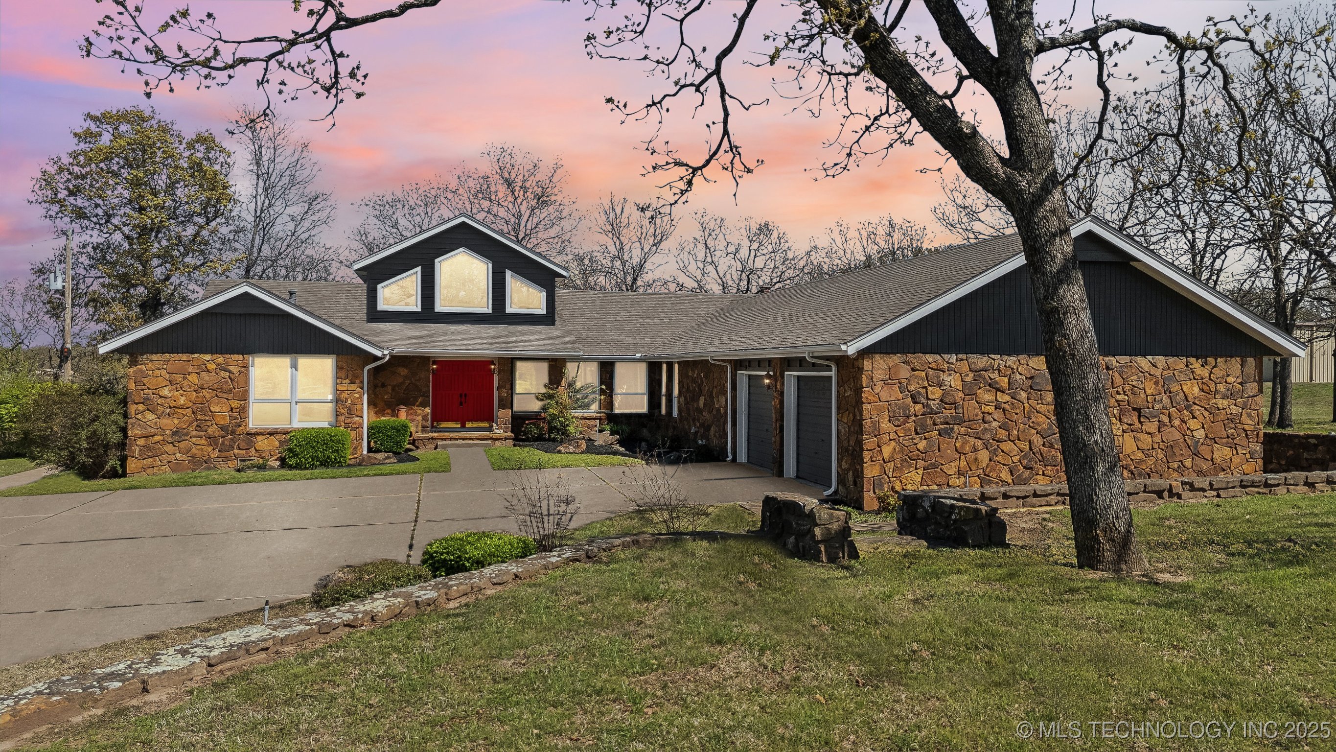 5219 Tower Road Property Photo
