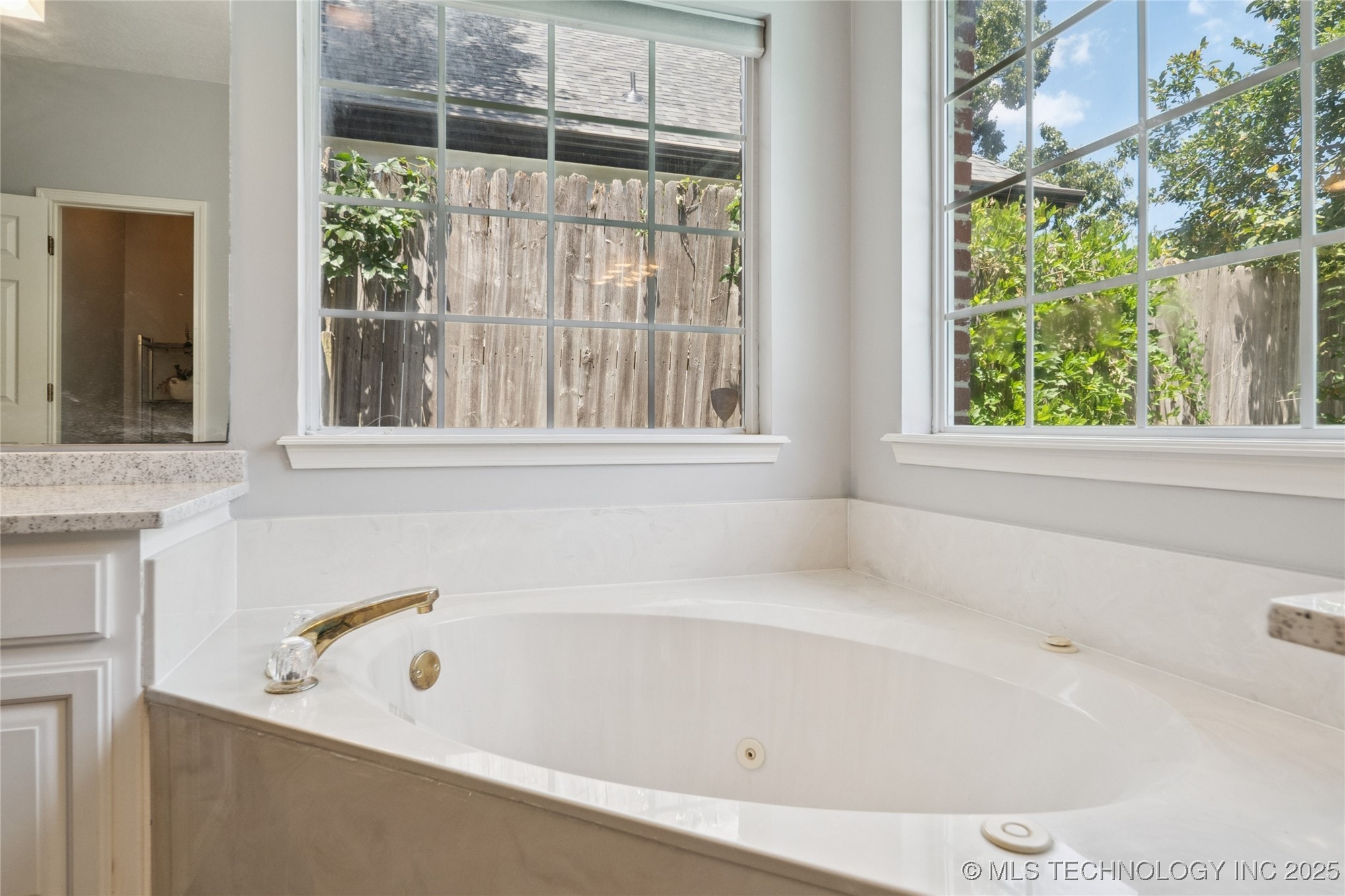 11223 S Oxford Avenue Property Photo 28