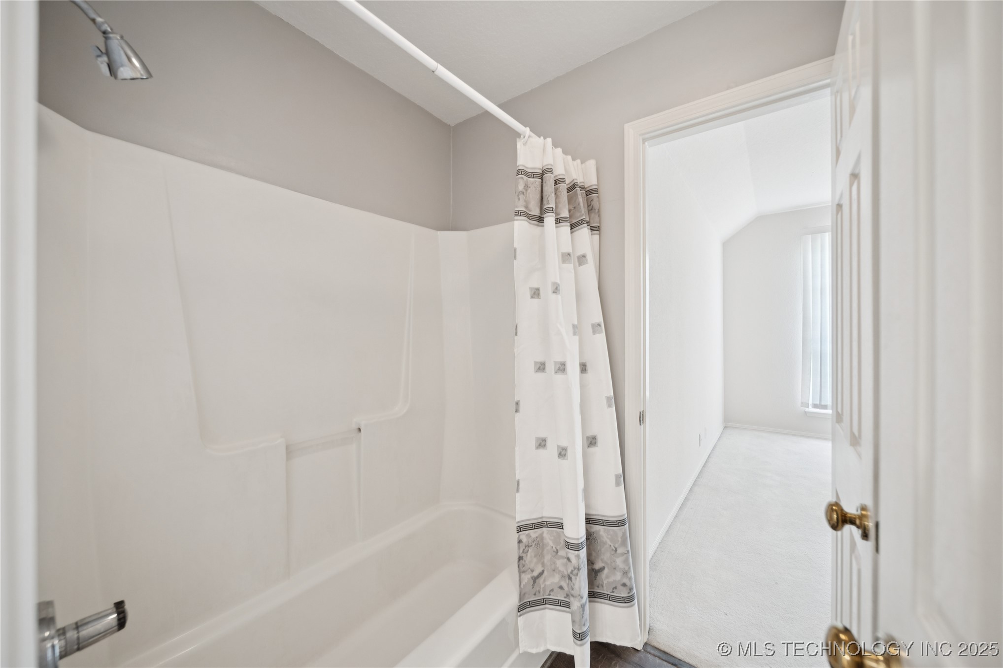11223 S Oxford Avenue Property Photo 37