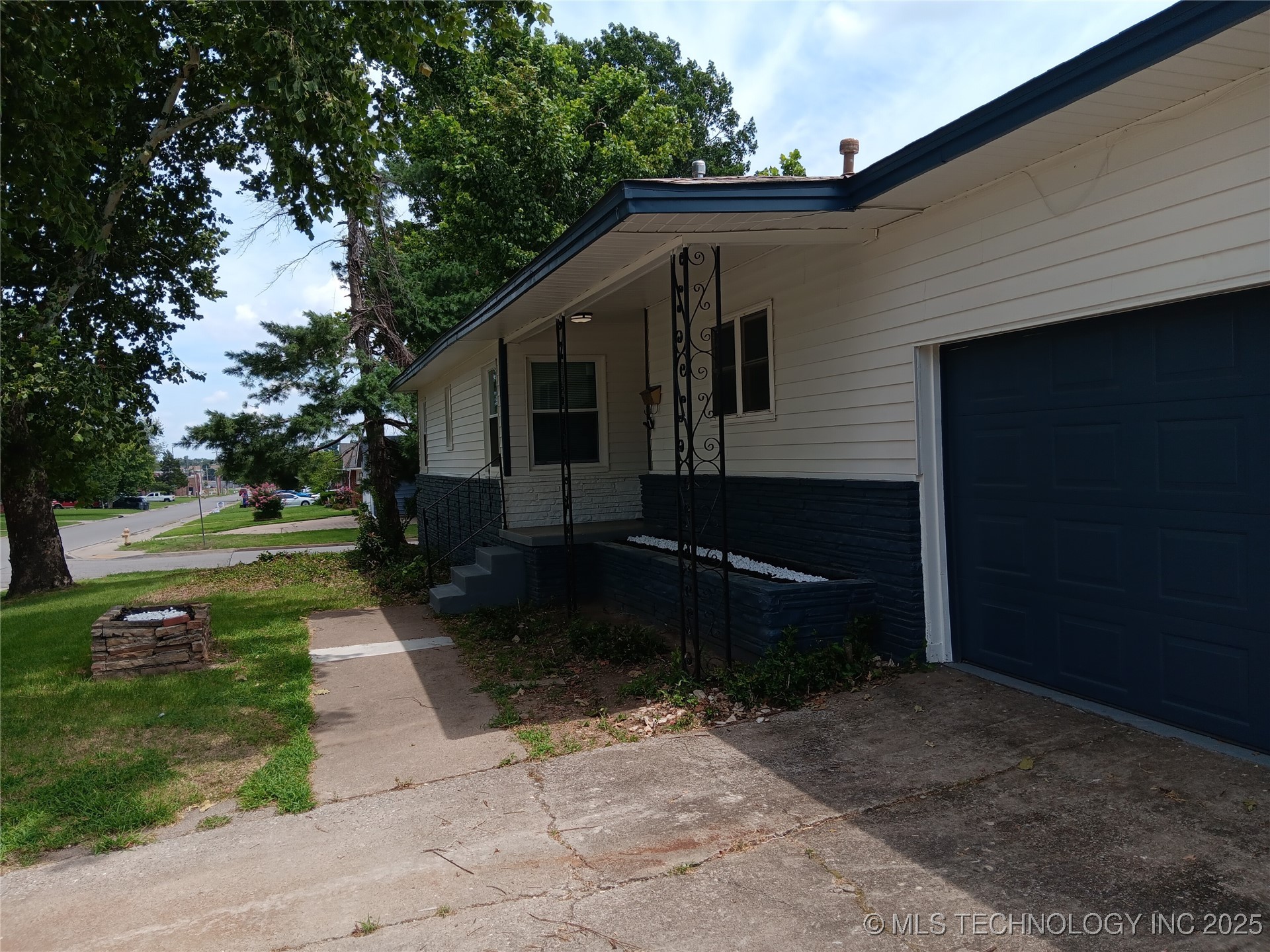 5820 E 23rd Street Property Photo 1