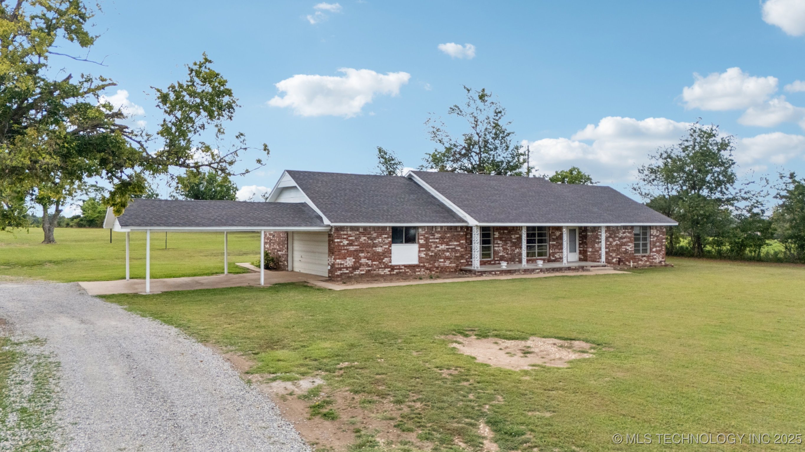 10981 S Highway 66 Highway Property Photo 1