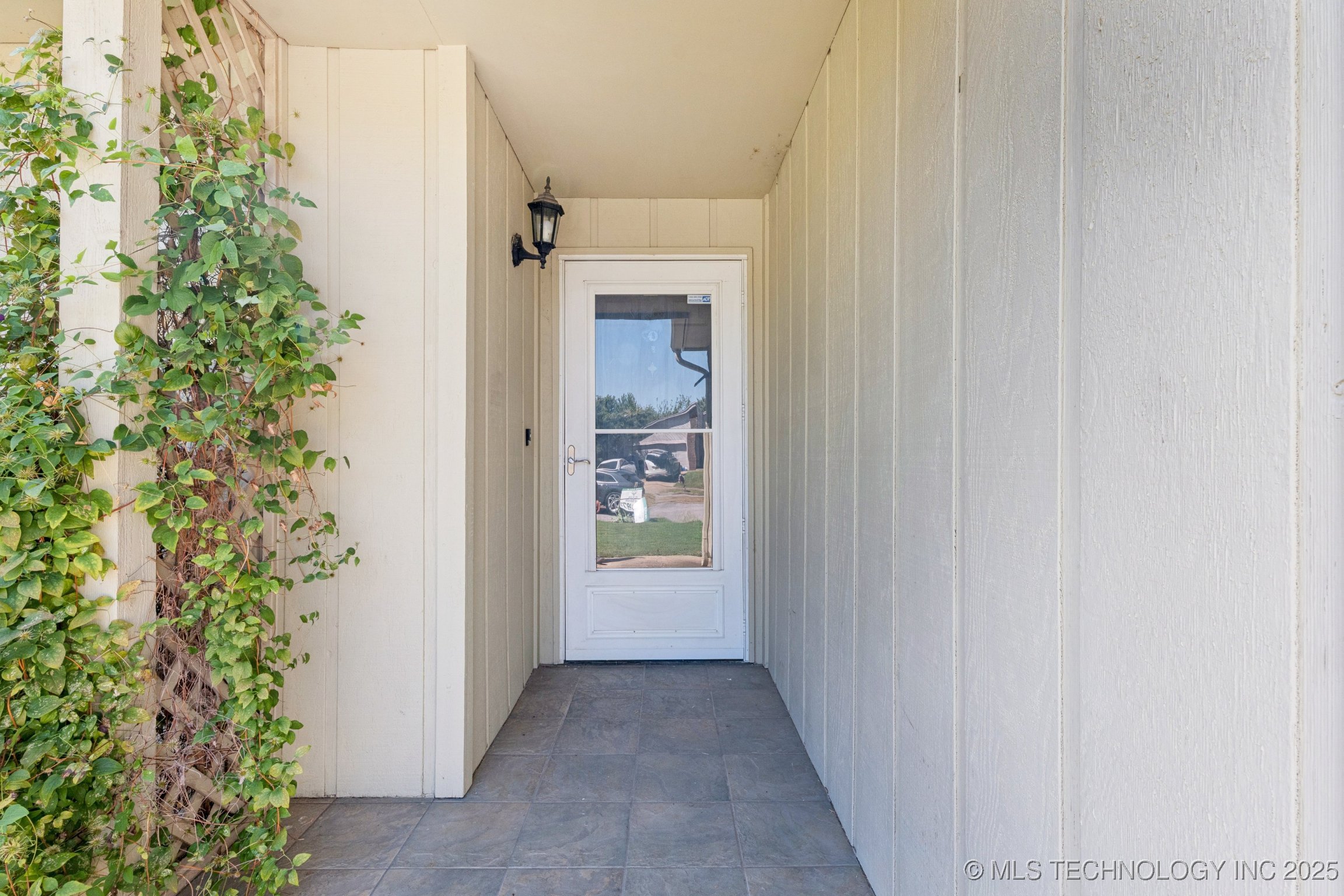 1401 W Princeton Court Property Photo 4