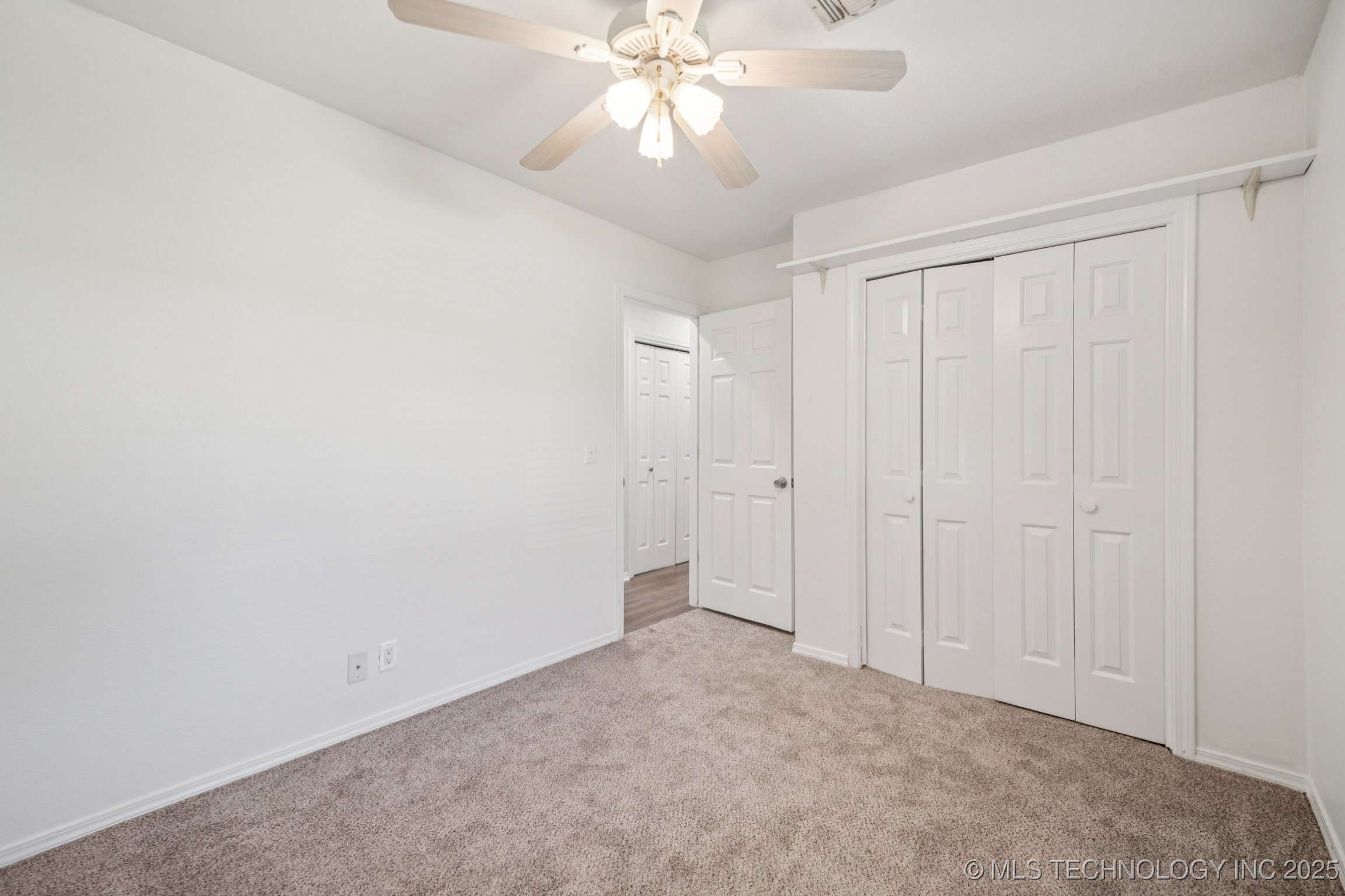 1401 W Princeton Court Property Photo 19