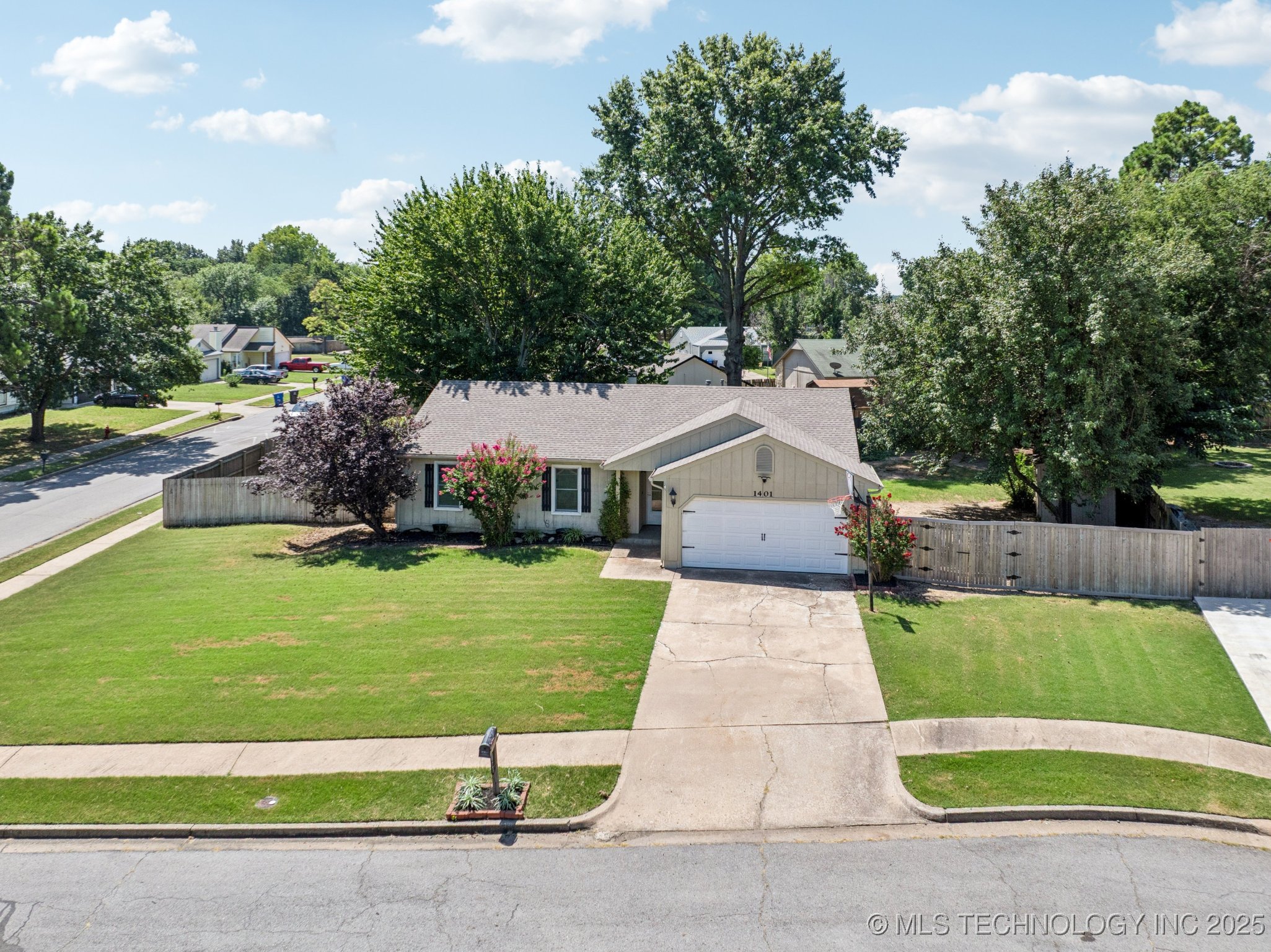 1401 W Princeton Court Property Photo 32