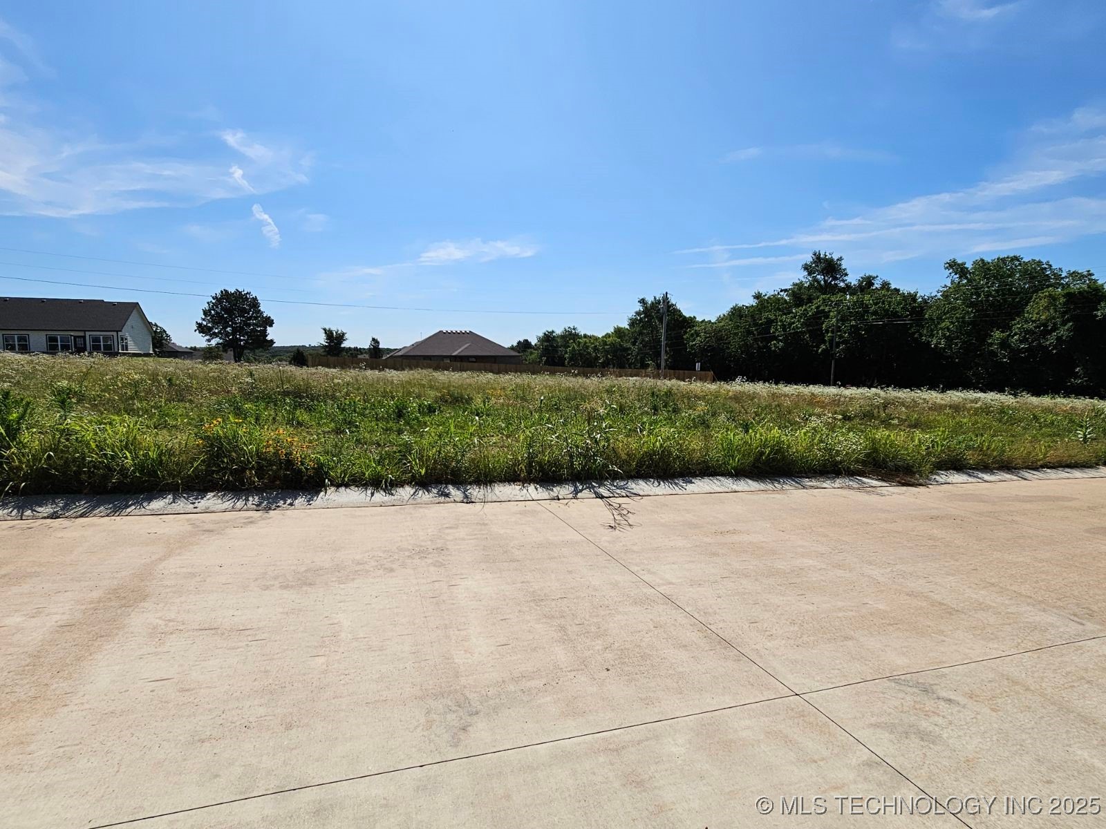 1910 N Everly Drive Property Photo 1