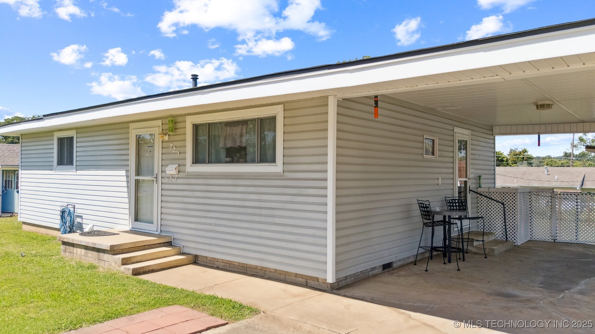 723 S Maryland Avenue Property Photo 5