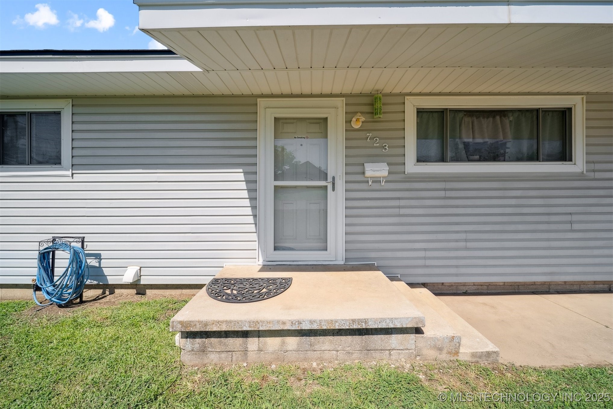 723 S Maryland Avenue Property Photo 6