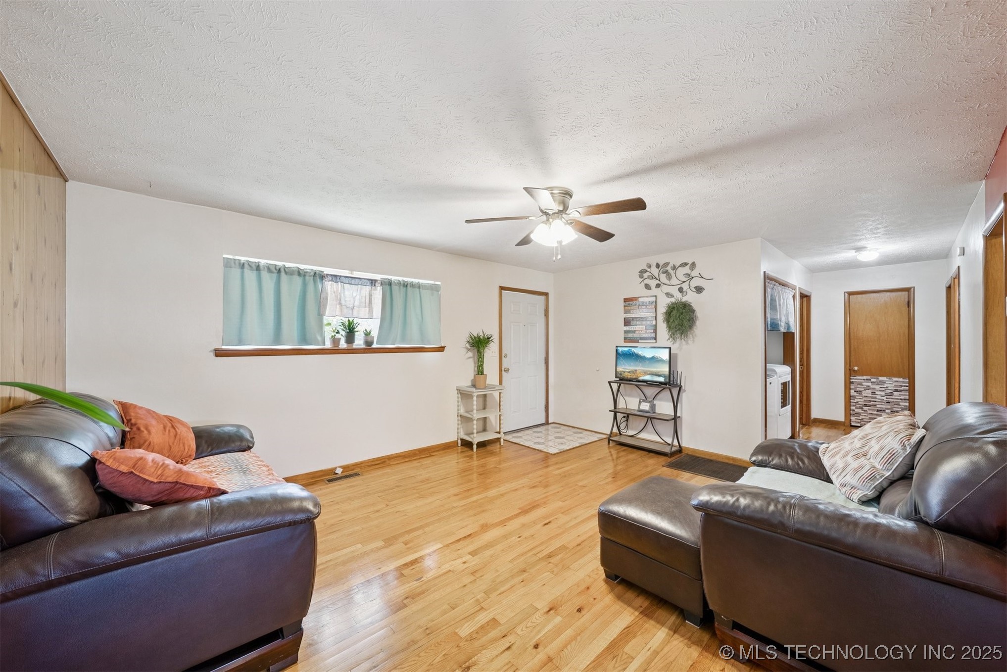 723 S Maryland Avenue Property Photo 9