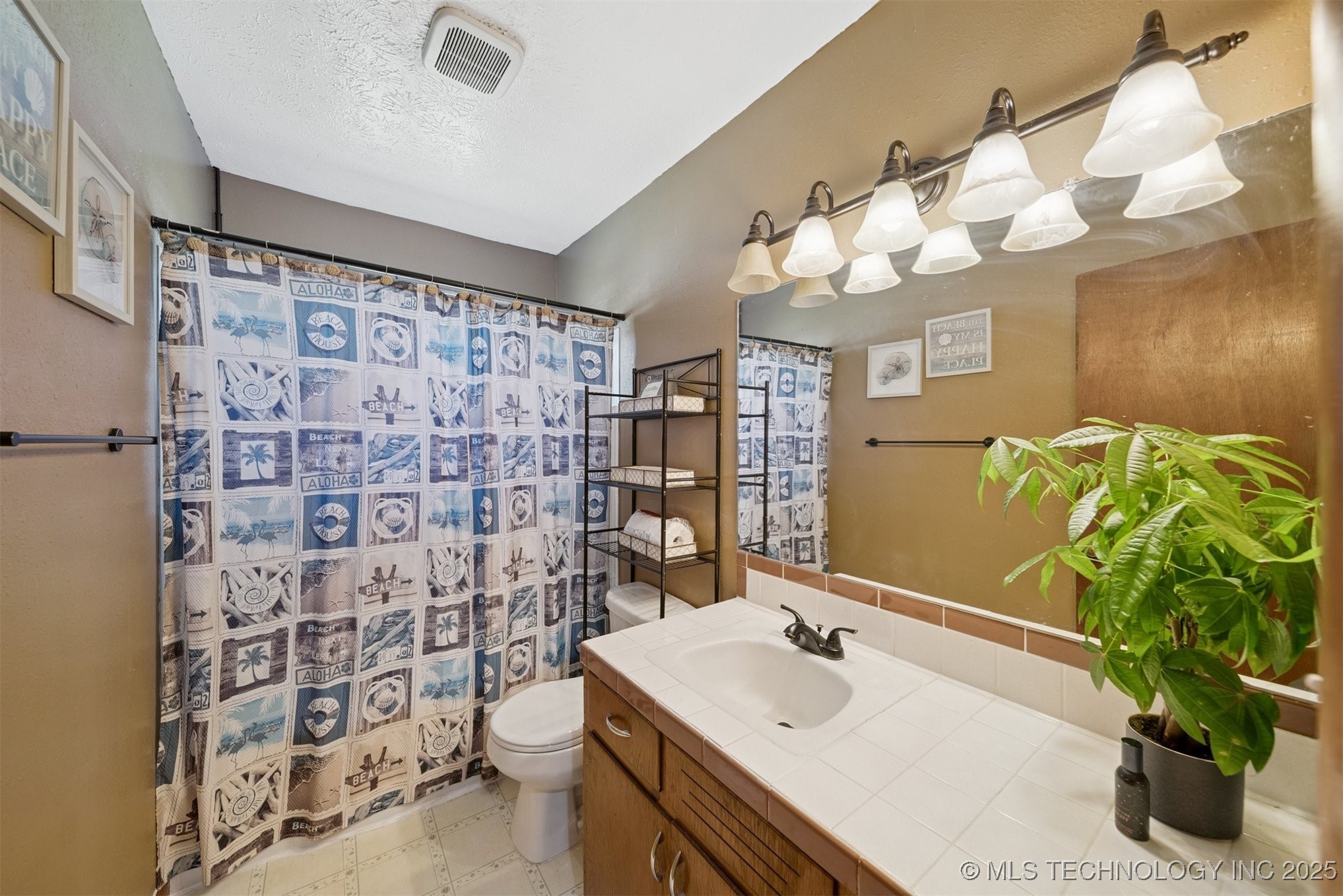 723 S Maryland Avenue Property Photo 16