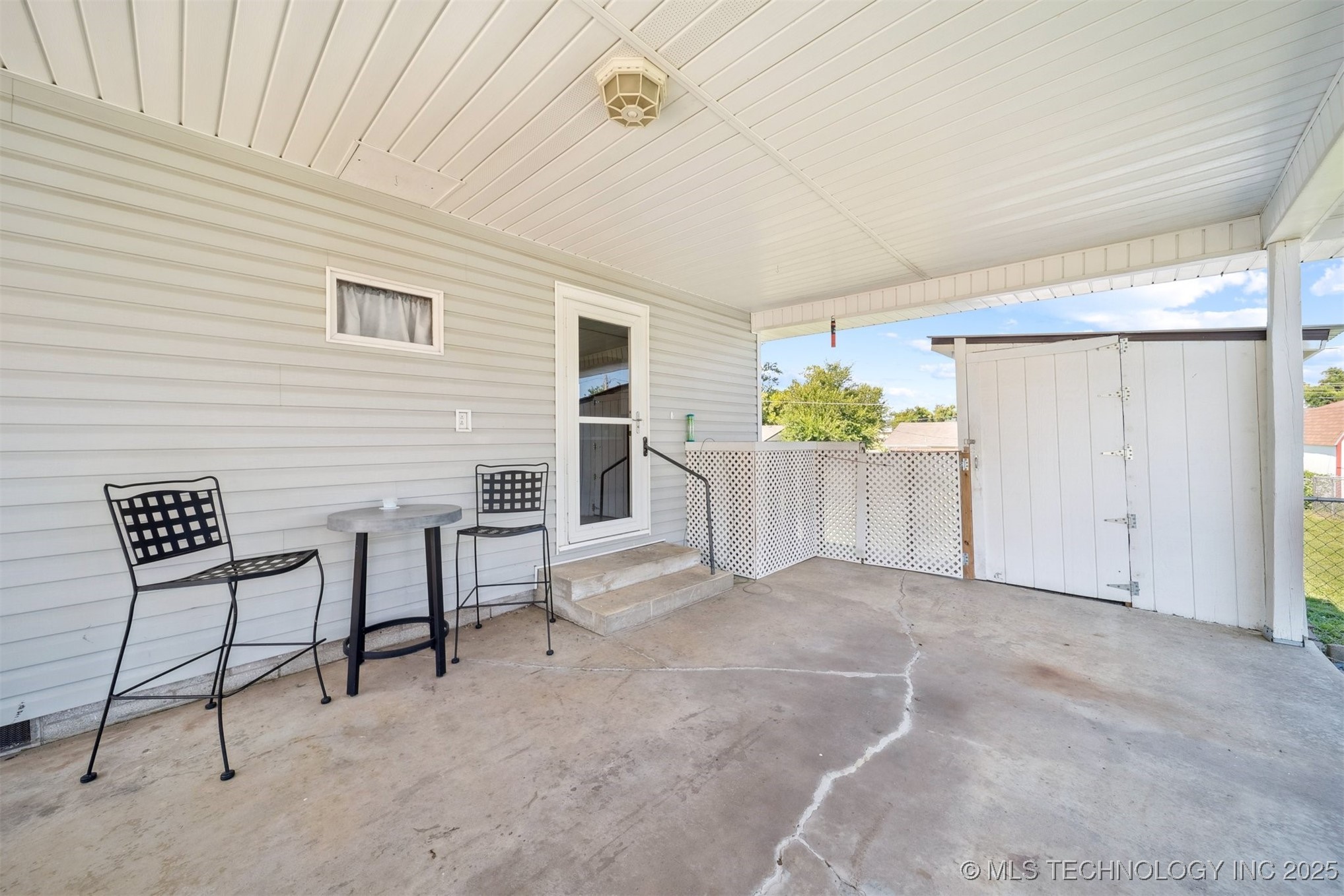 723 S Maryland Avenue Property Photo 19