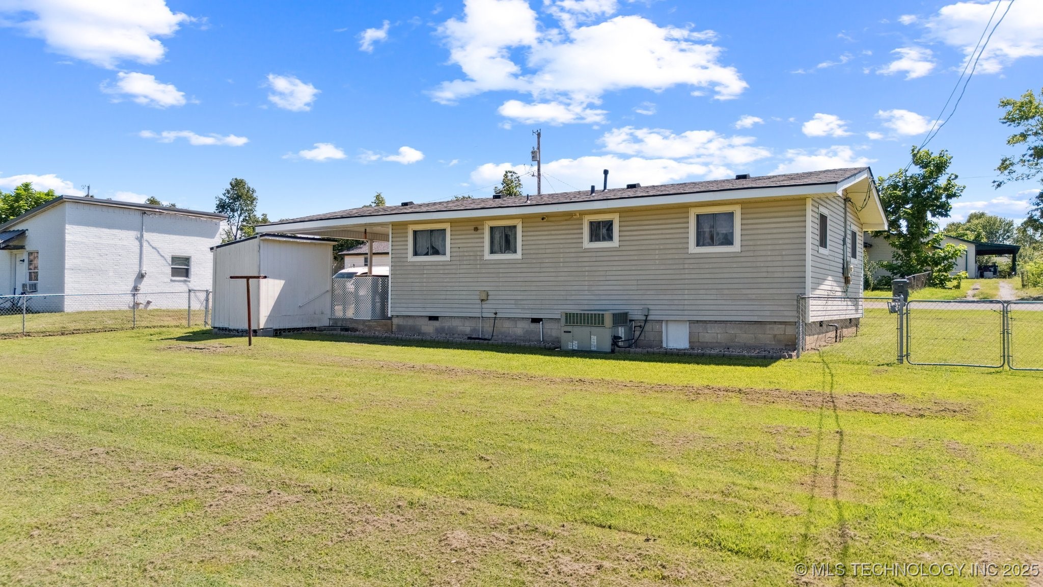 723 S Maryland Avenue Property Photo 23