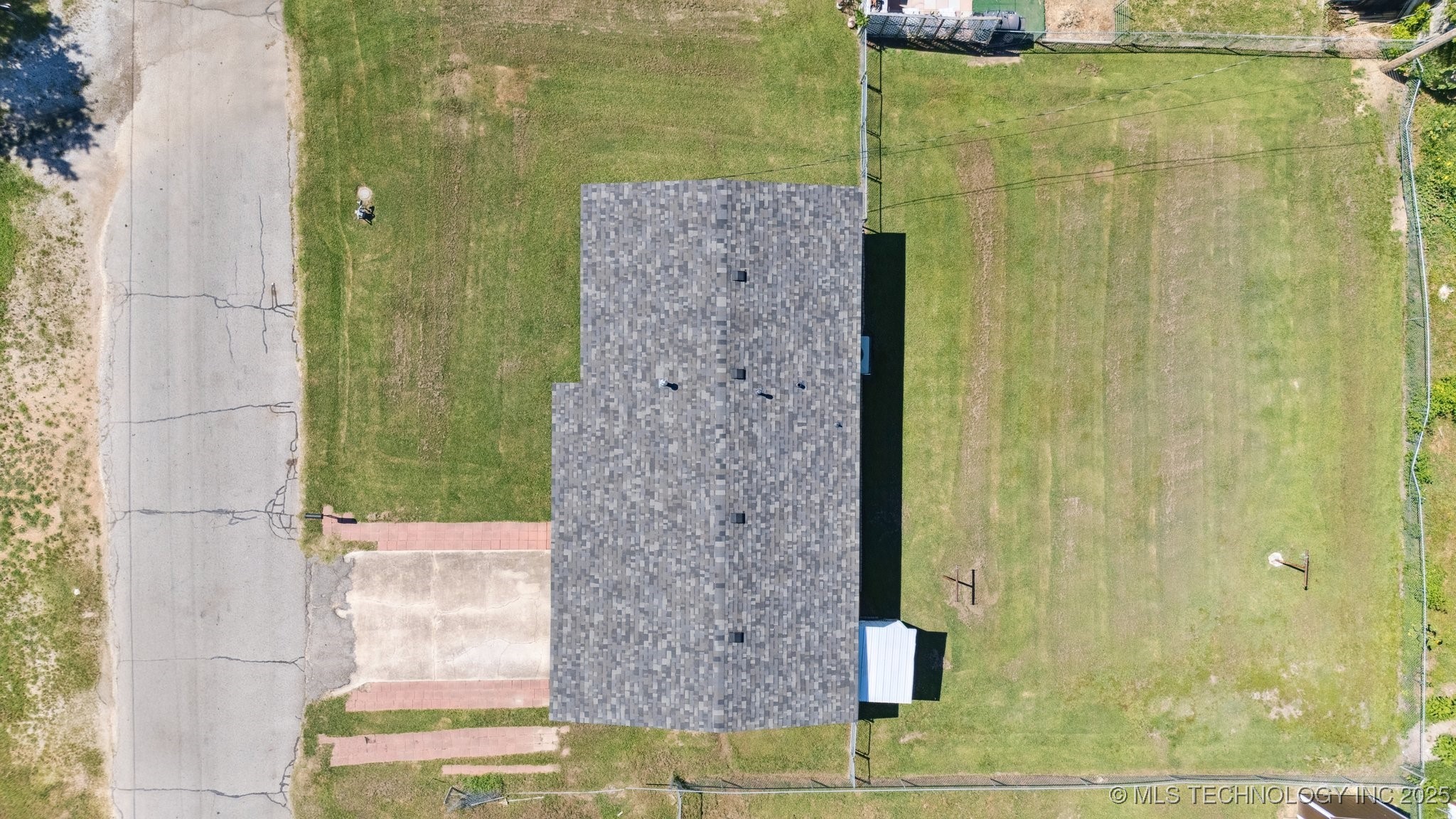 723 S Maryland Avenue Property Photo 24