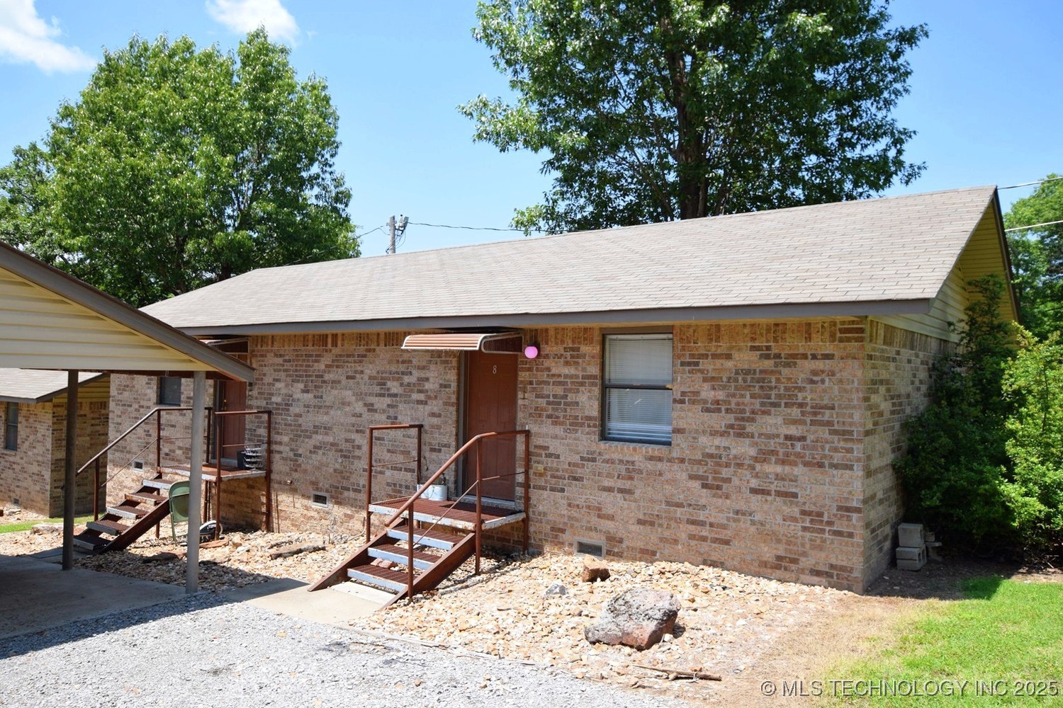 385 S Teehee Drive Property Photo 6