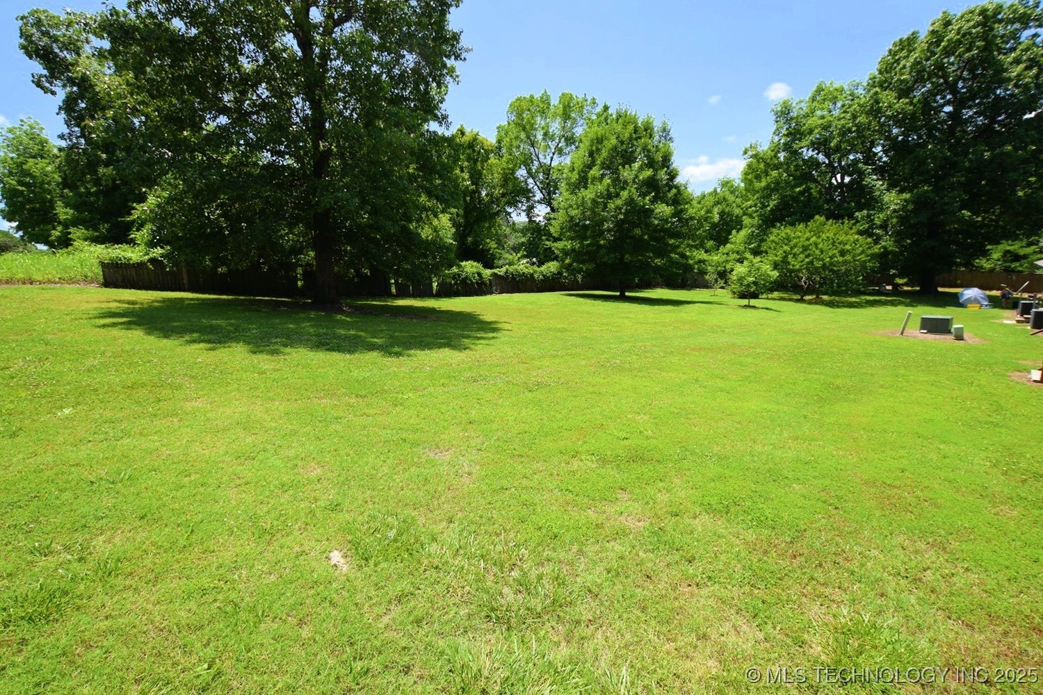385 S Teehee Drive Property Photo 7