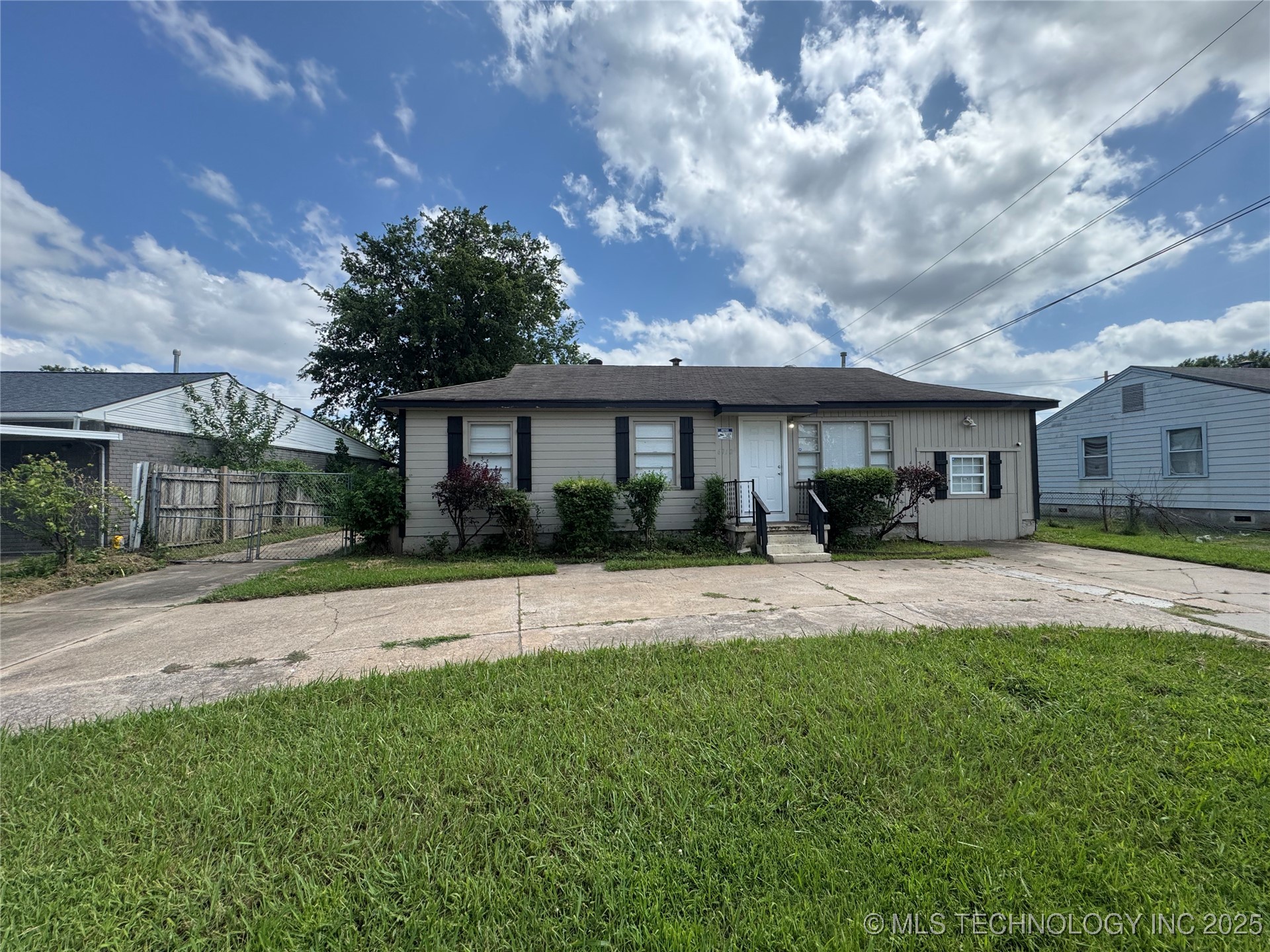 6712 E Haskell Street Property Photo 3