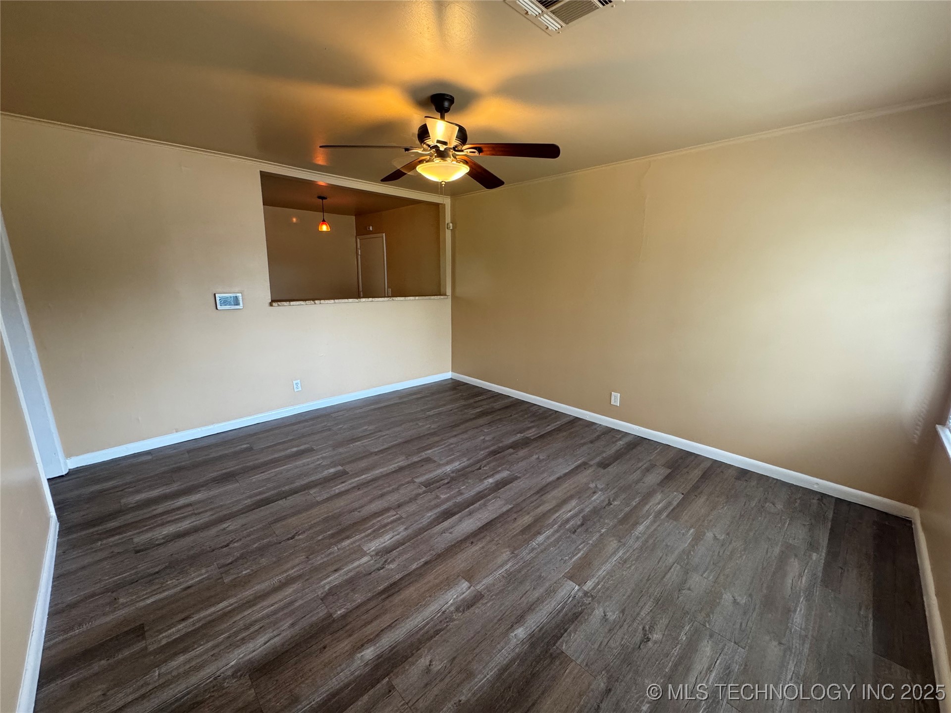 6712 E Haskell Street Property Photo 10