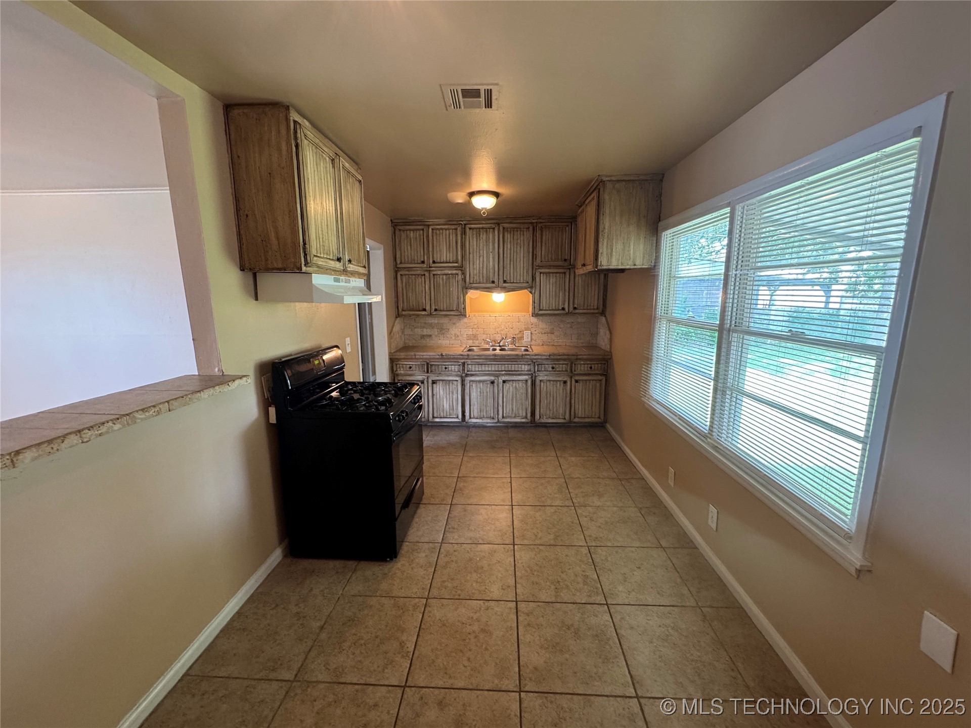6712 E Haskell Street Property Photo 18