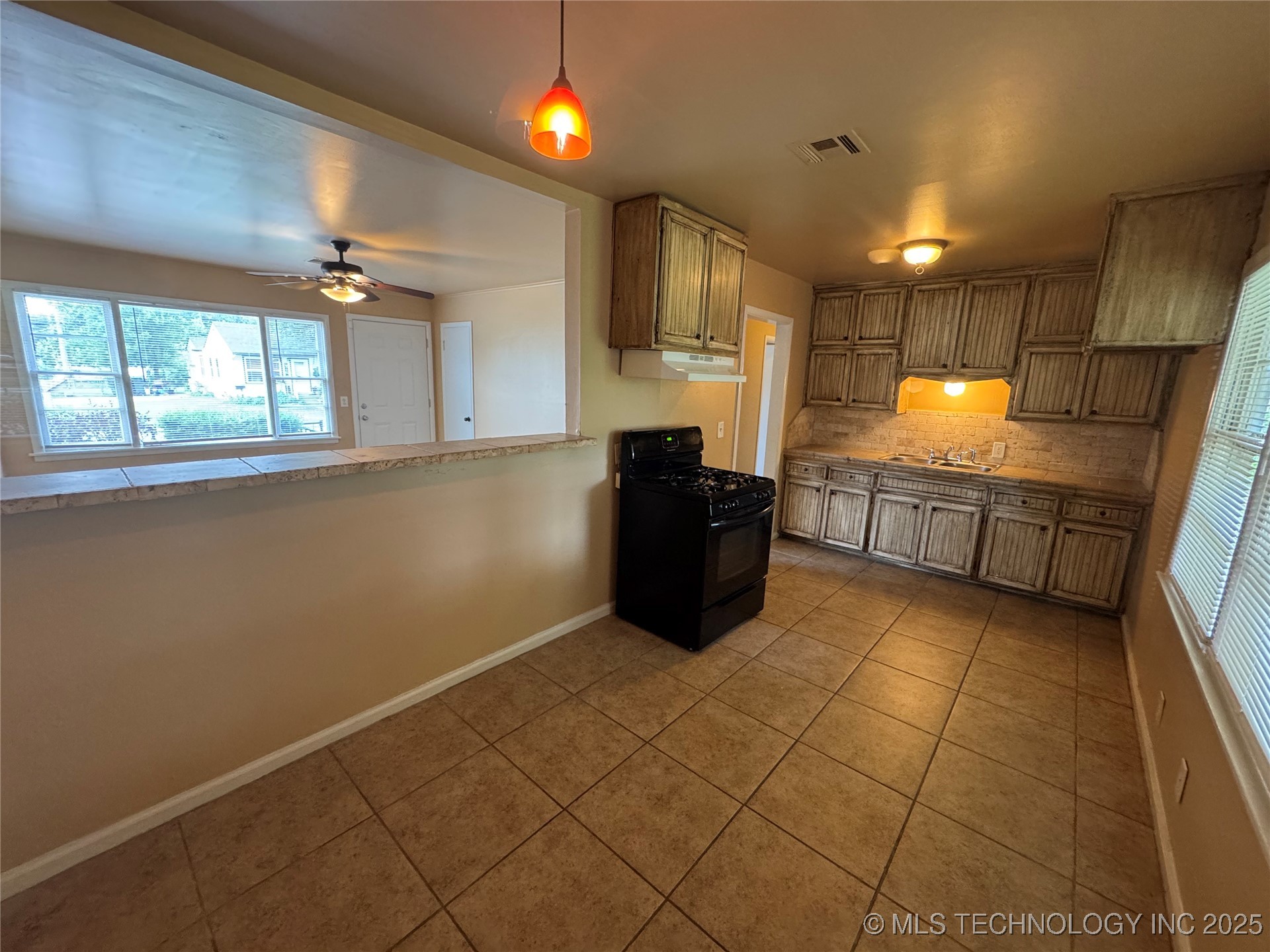 6712 E Haskell Street Property Photo 20