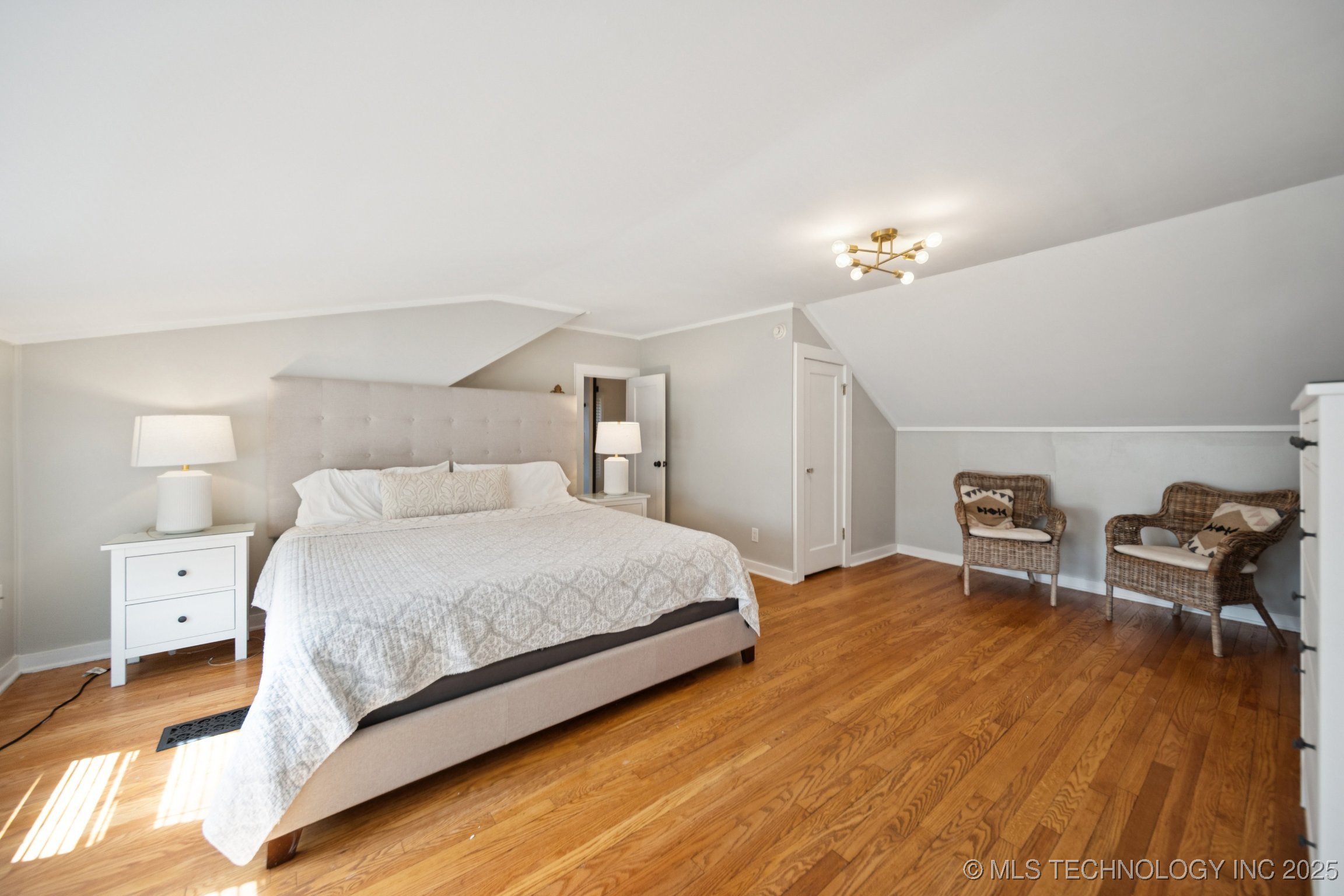 1331 S Louisville Avenue Property Photo 18