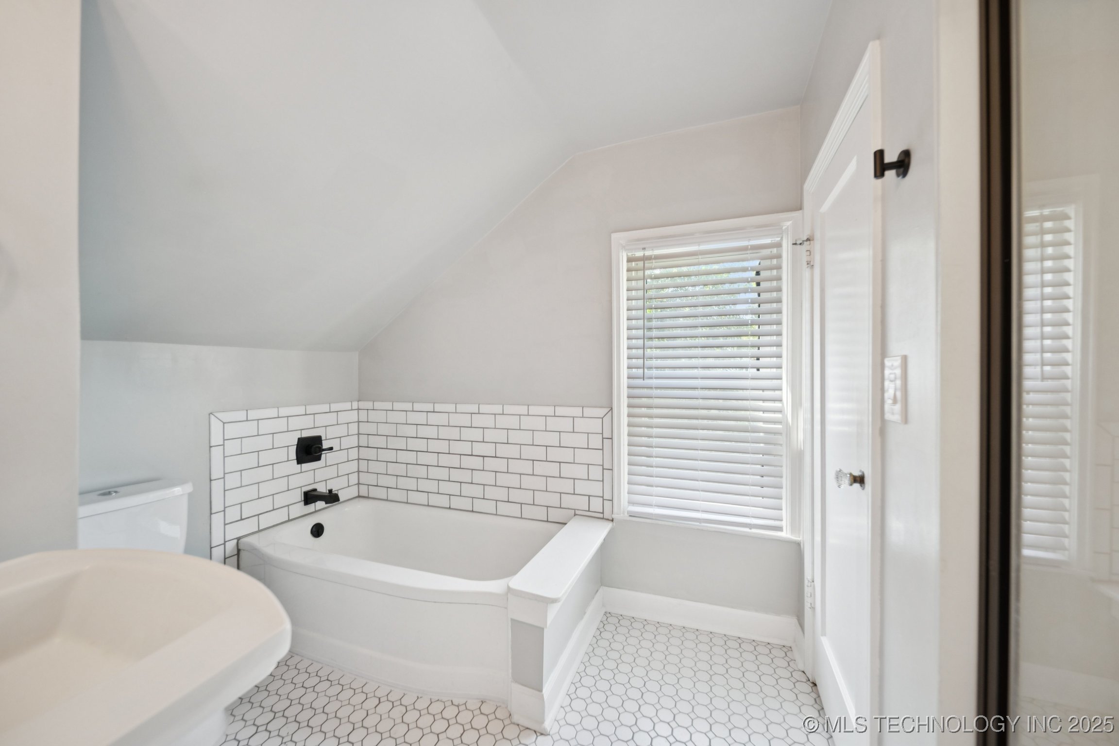 1331 S Louisville Avenue Property Photo 19