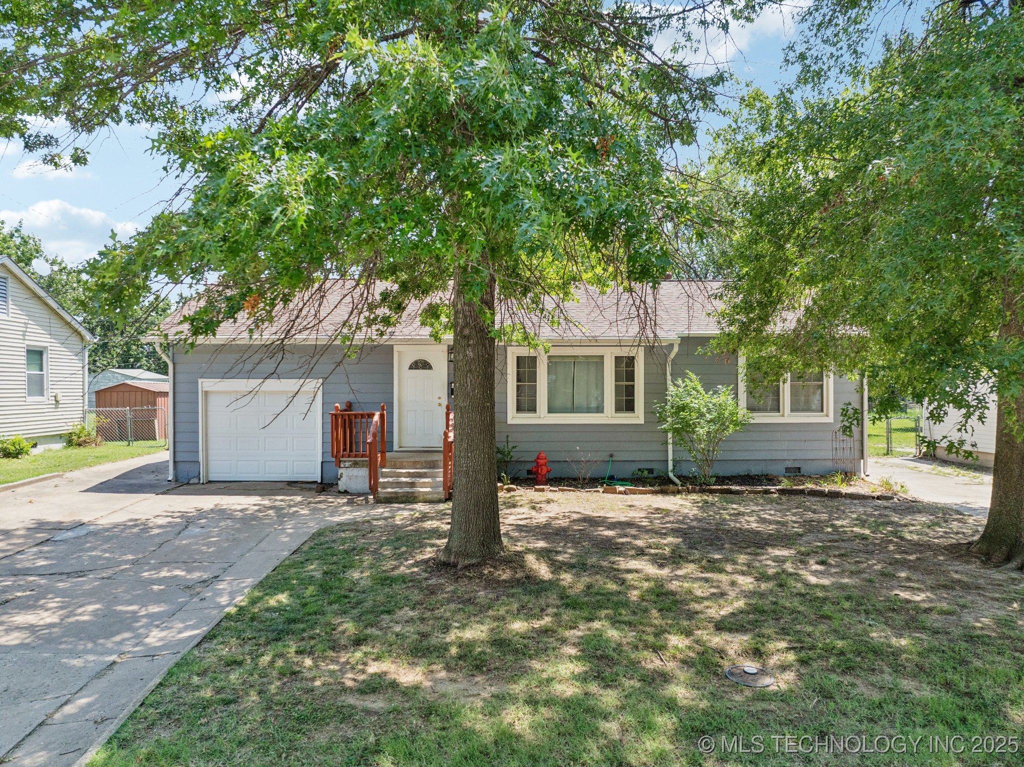 409 N Cedar Street Property Photo 1