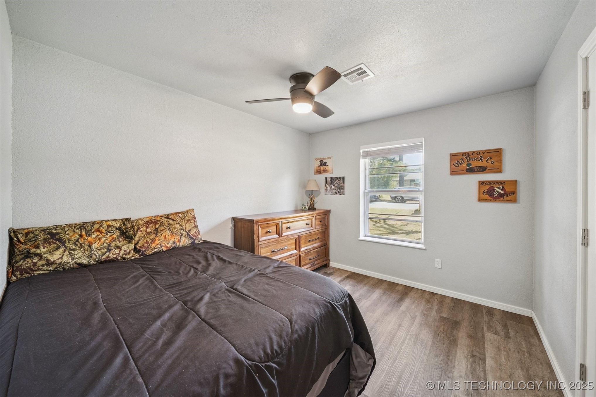 701 N Ross Street Property Photo 11