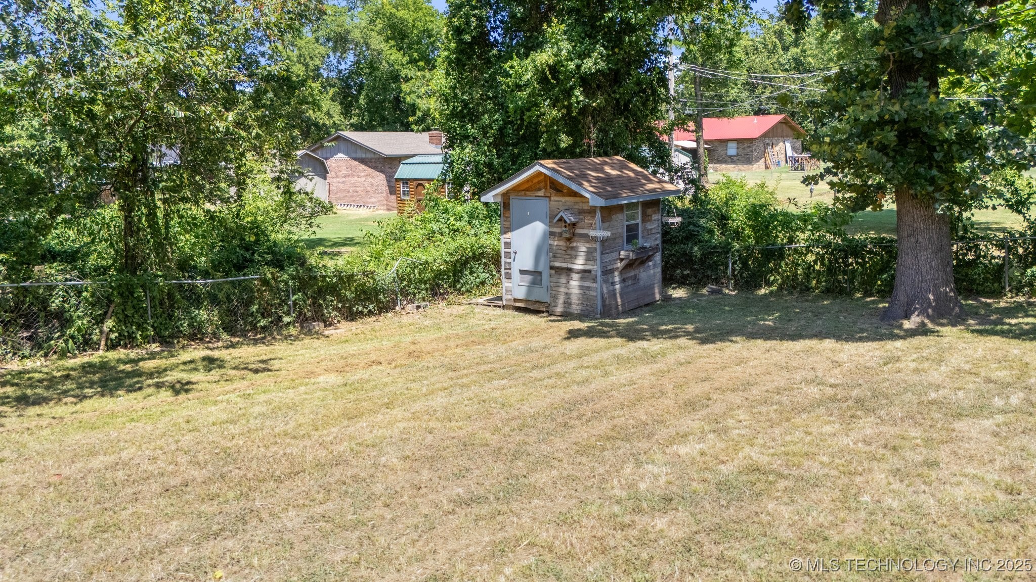 701 N Ross Street Property Photo 16
