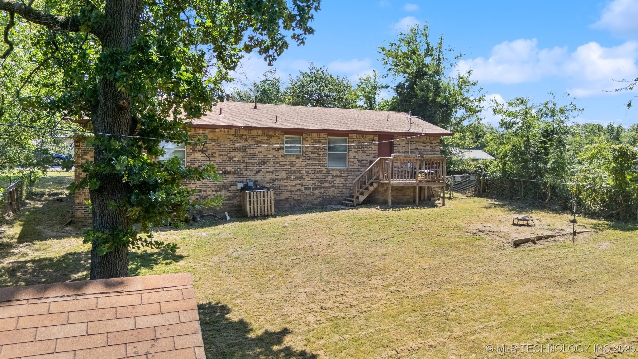 701 N Ross Street Property Photo 17