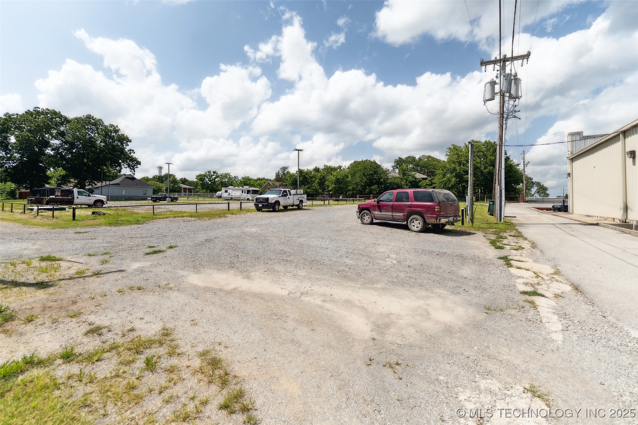 512 N Main Street Property Photo 25