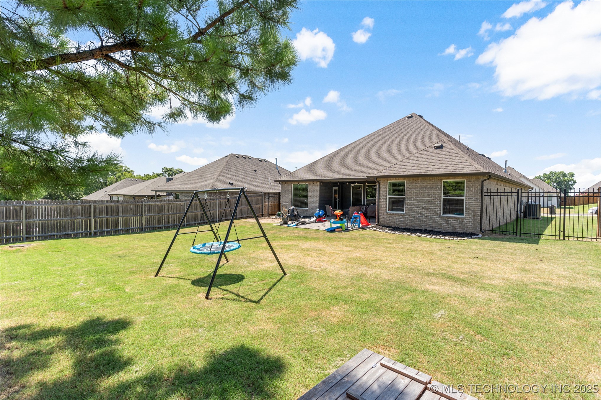 2414 W Kingsport Court Property Photo 33